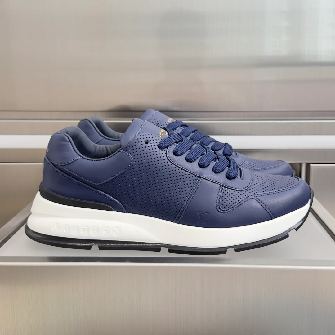 Men's Sneakers LOUIS VUITTON 17950792