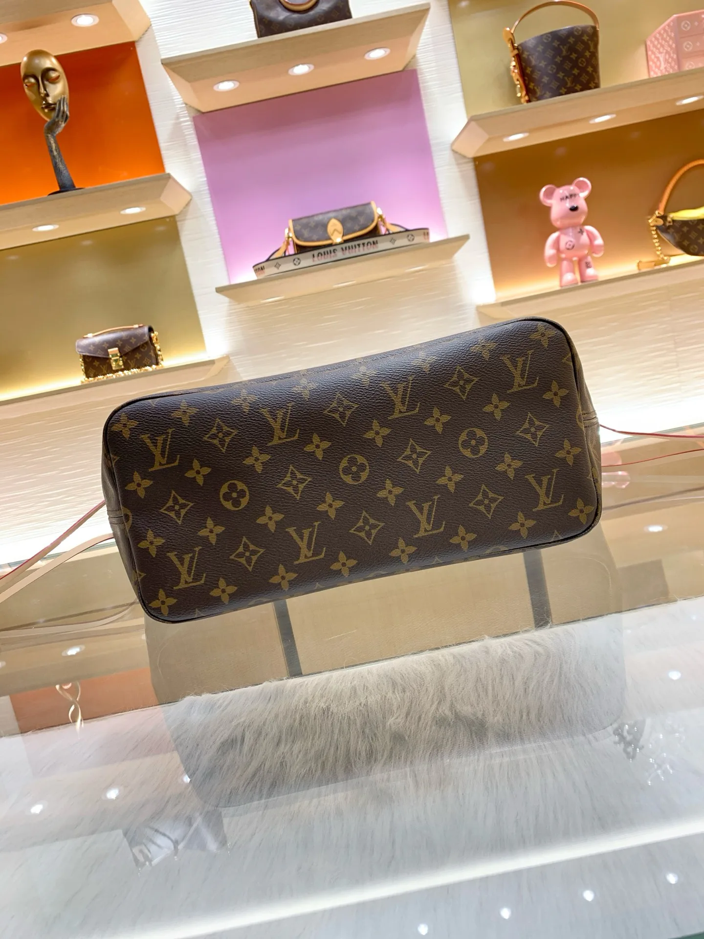 Women's Classic Handbags LOUIS VUITTON 17303178