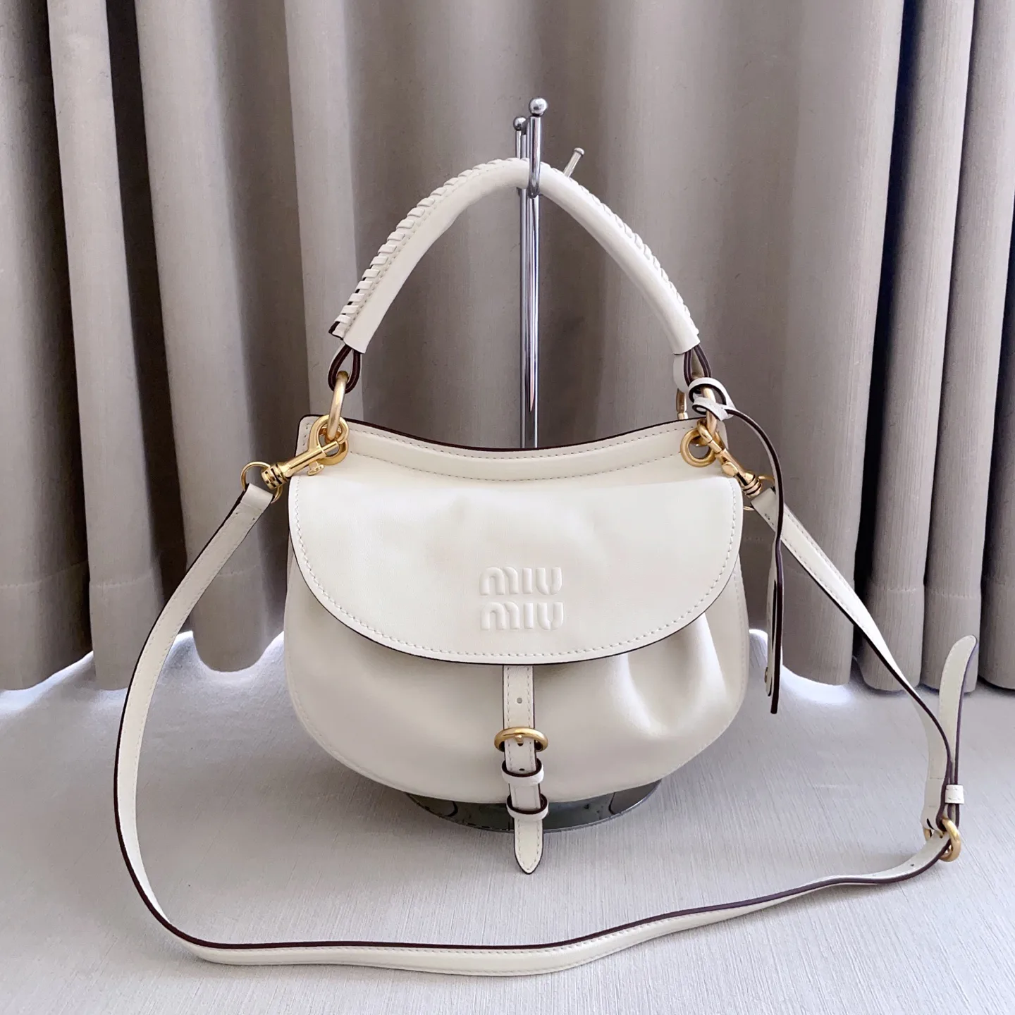 Классические Сумки Женские Miu Miu 18602474