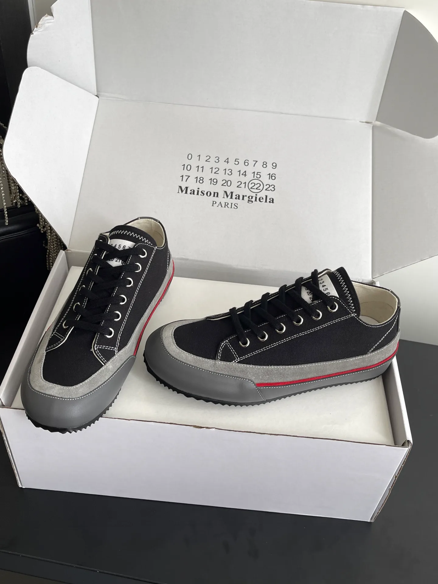 Women's Sneakers MAISON MARGIELA 17554410