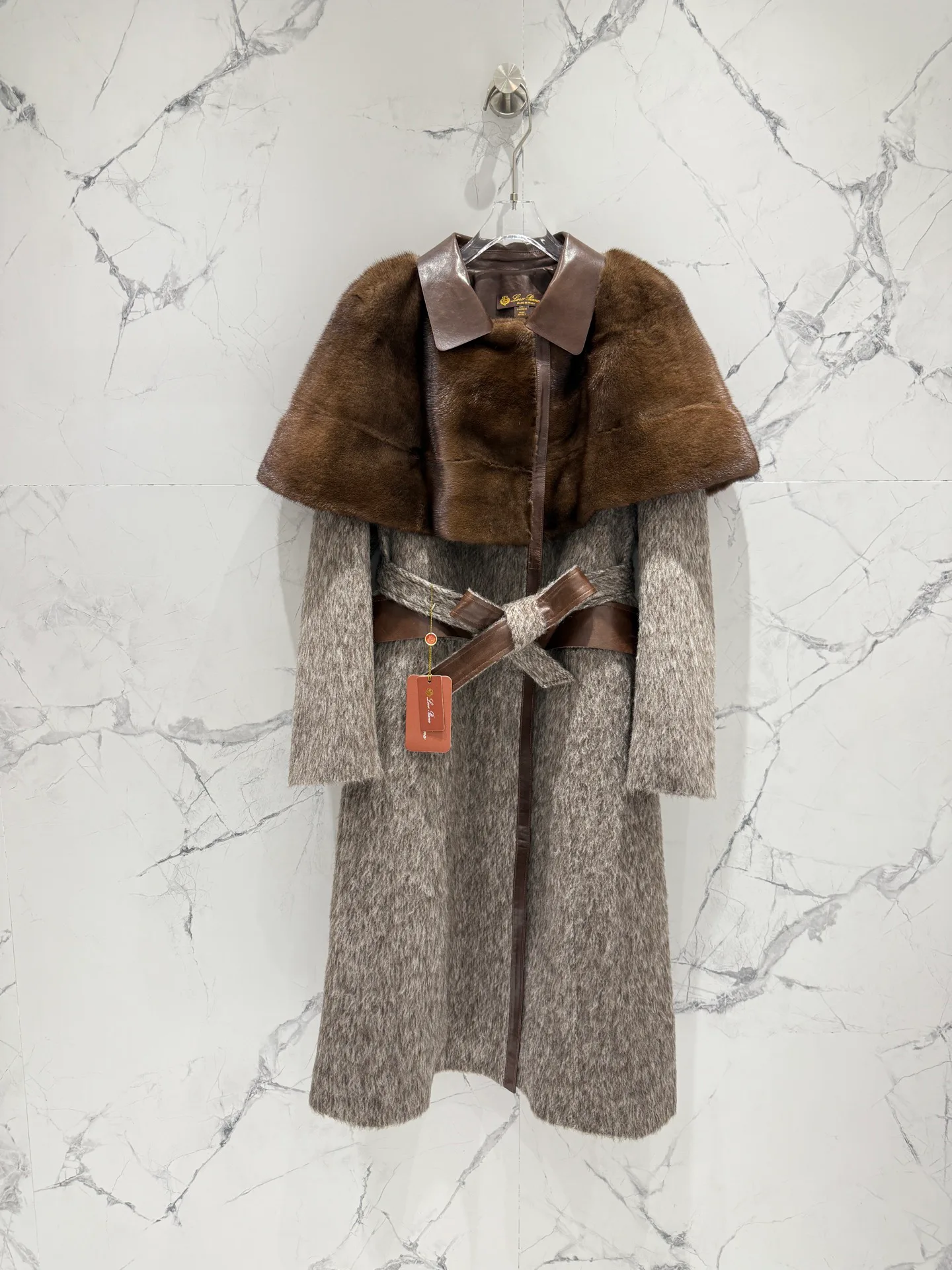 Women's Fur Coats LORO PIANA 18082842