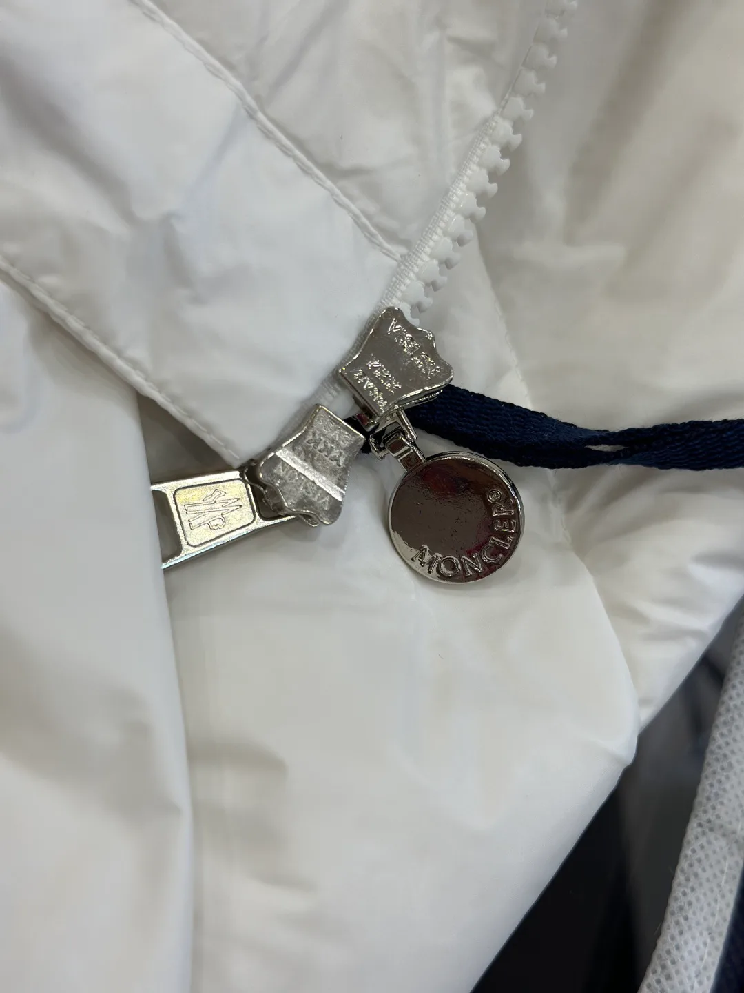 Men's Jackets And Down Jackets MONCLER 18260915