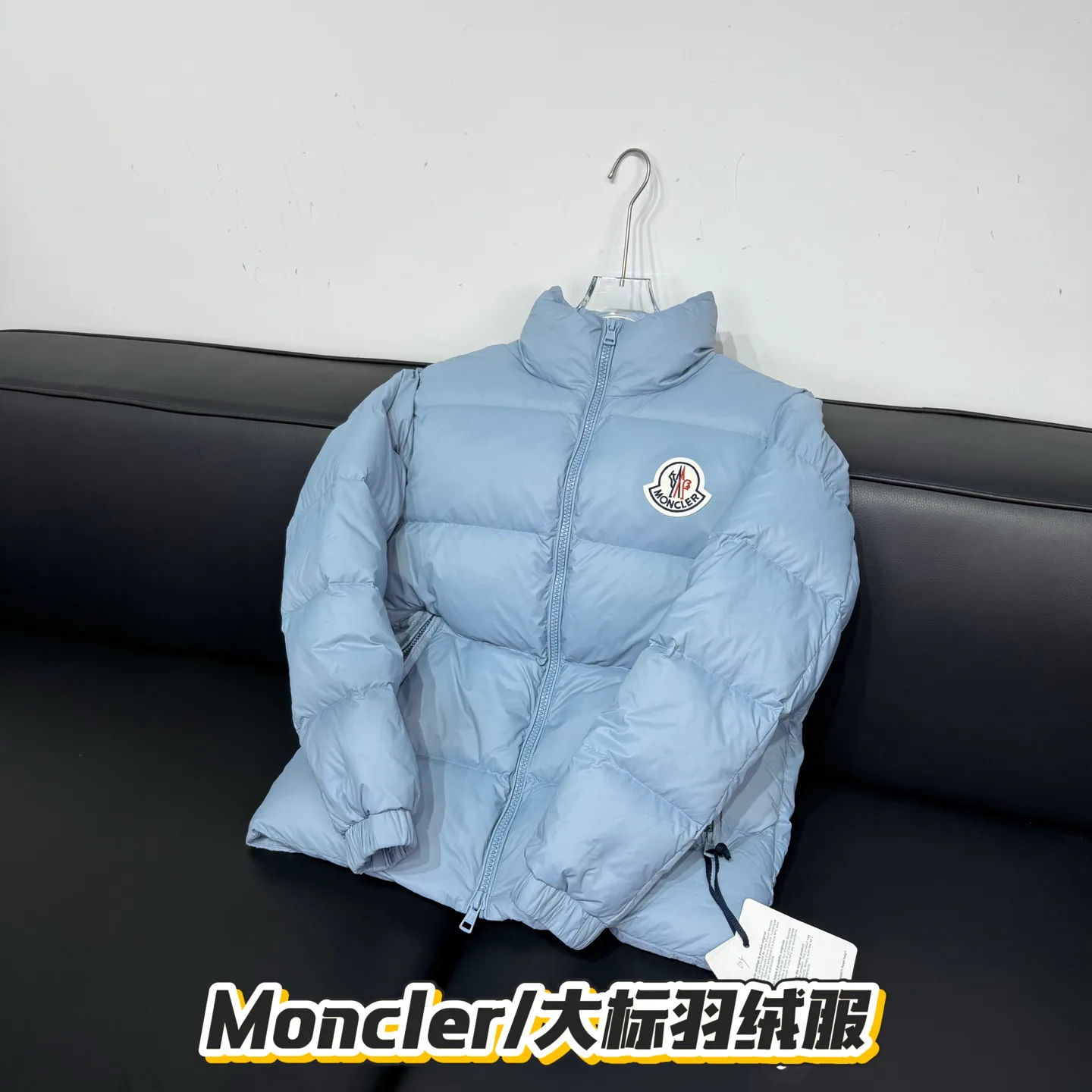 Women's Jackets And Down Jackets MONCLER 18415661