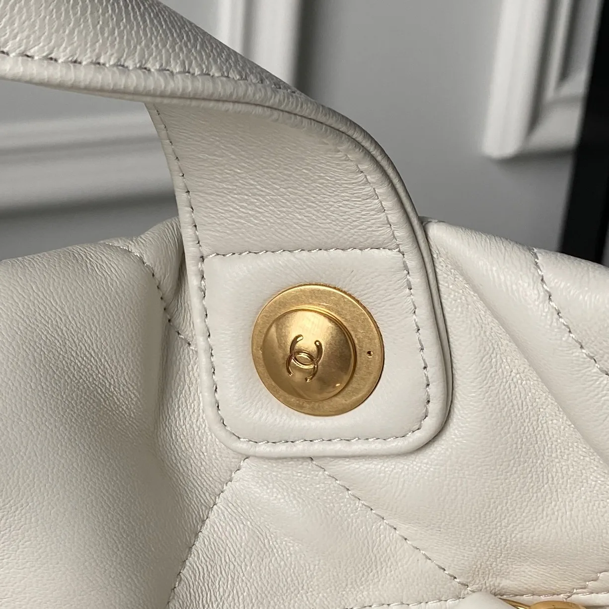 Women's Classic Handbags CHANEL 18207779