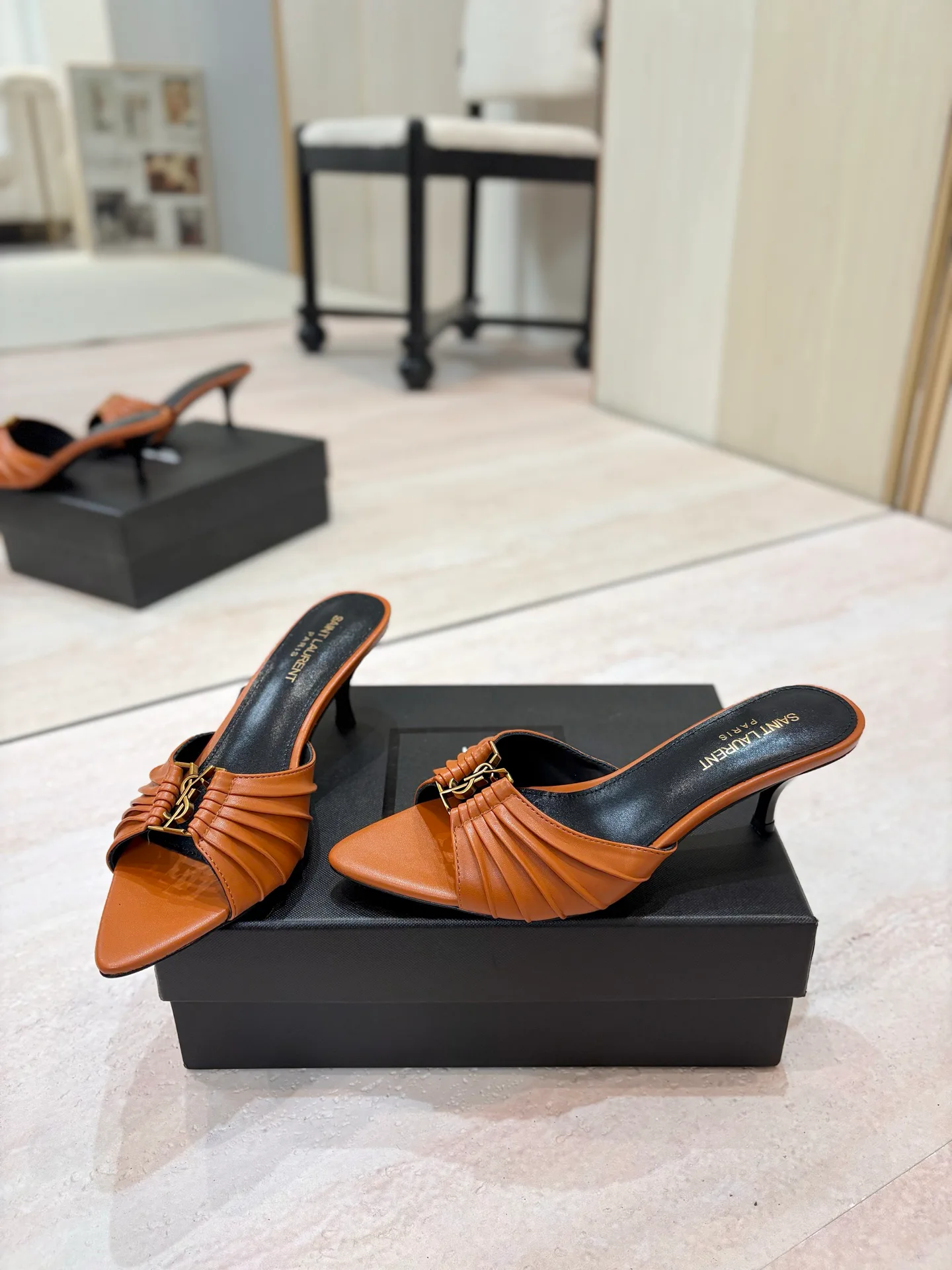 Women's Mules And Clogs SAINT LAURENT 17476037