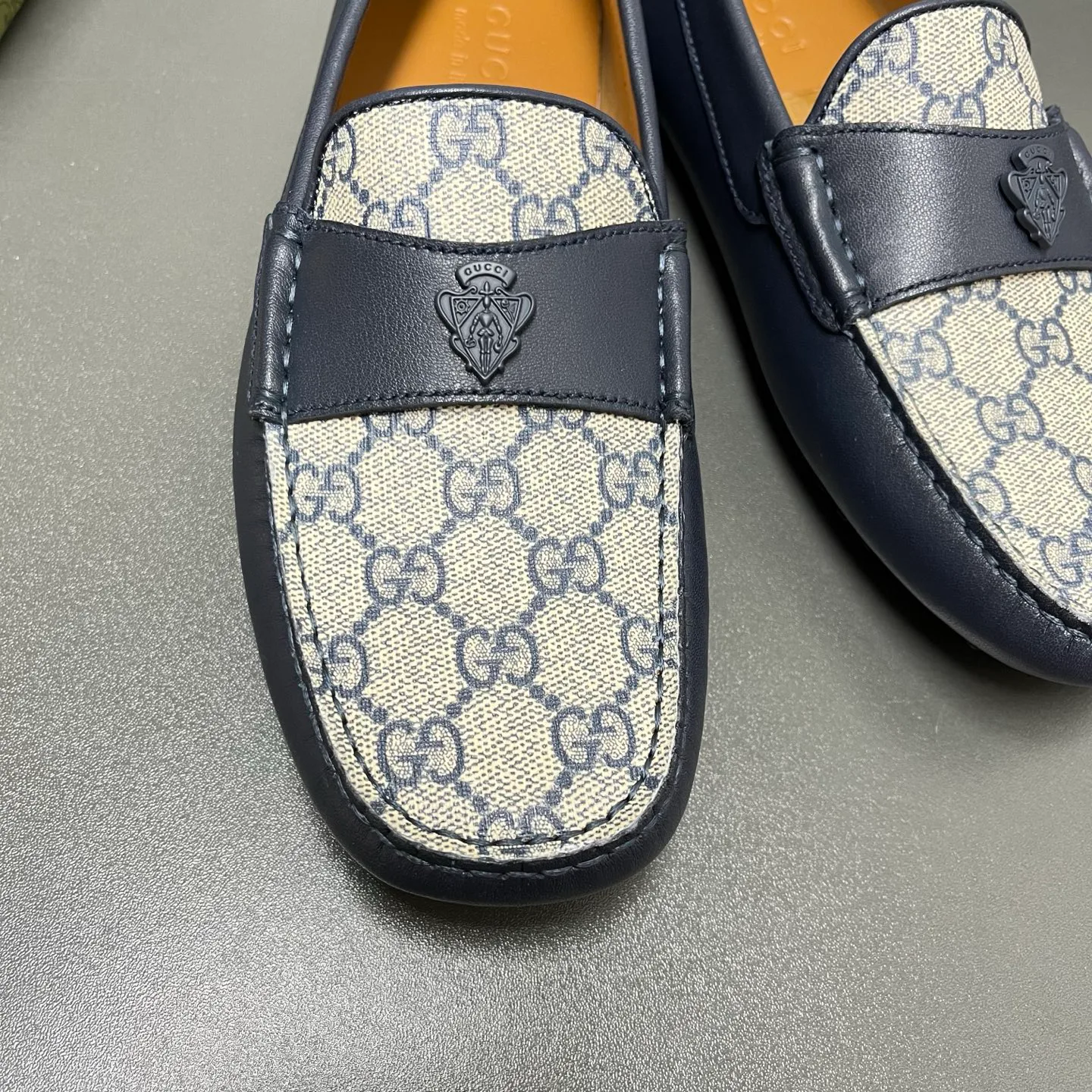 Men's Loafers And Dress Shoes GUCCI 17937826