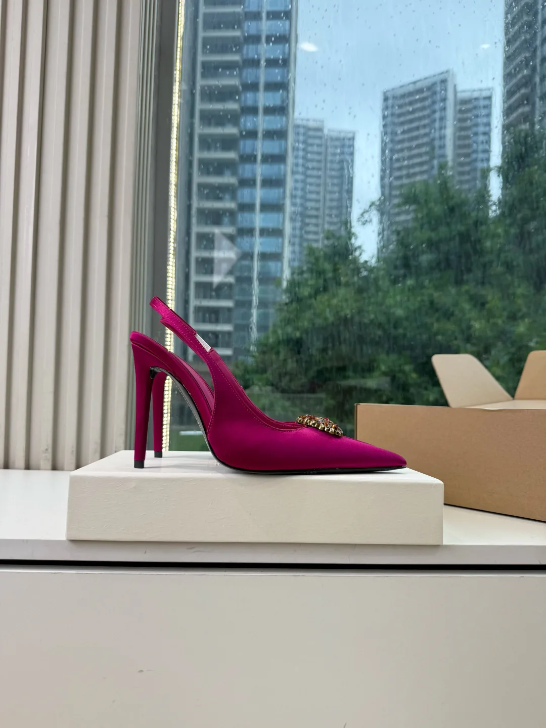 Women's Heels SAINT LAURENT 18104156