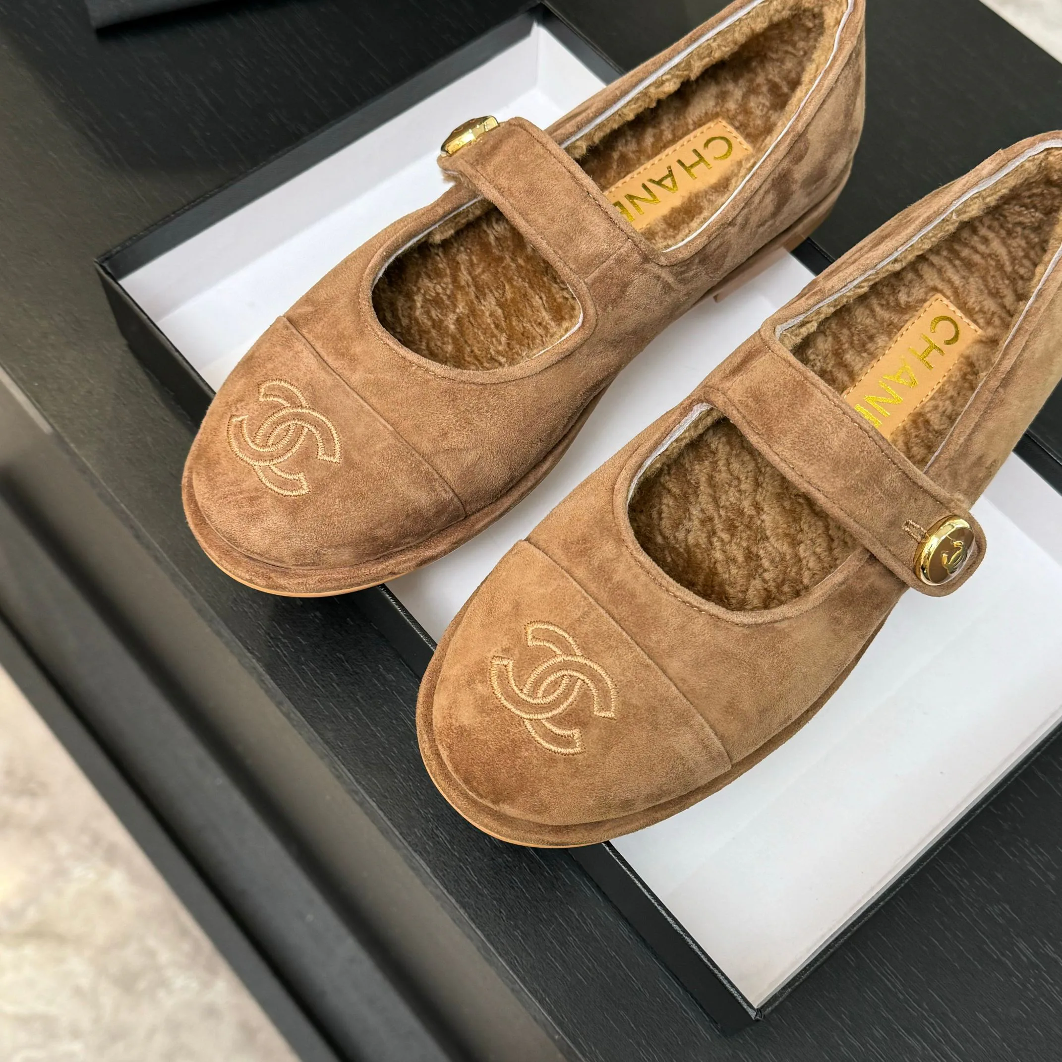Women's Heels CHANEL 18216492