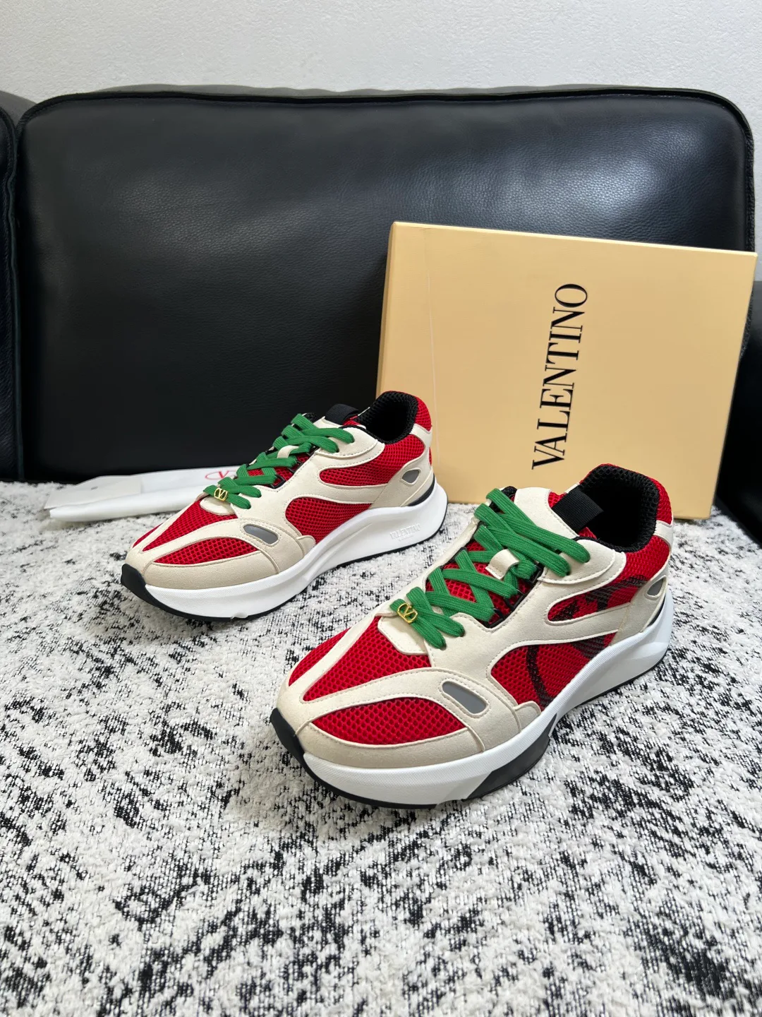 Men's Sneakers VALENTINO 17429901