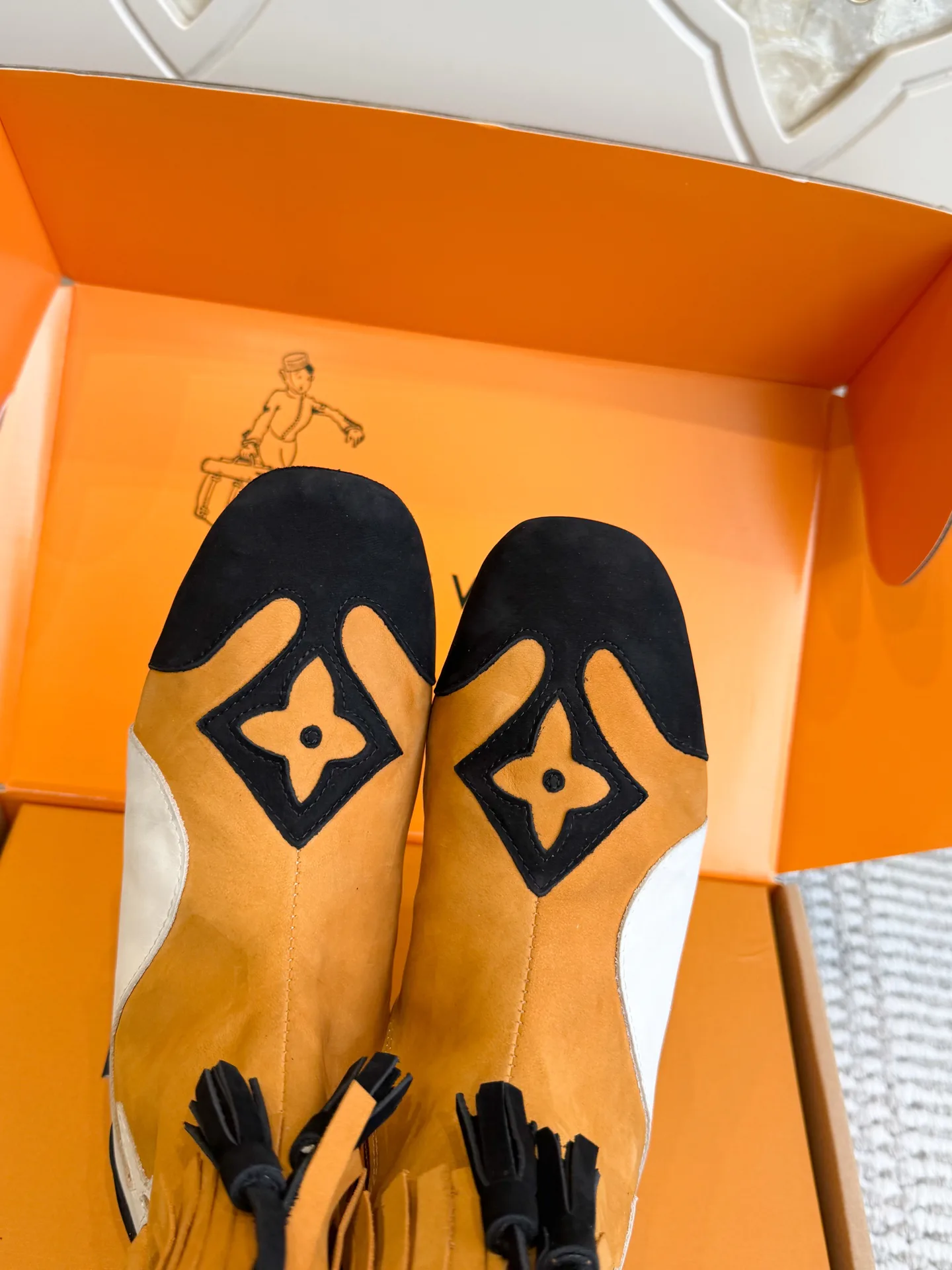 Women's Booties LOUIS VUITTON 18261134