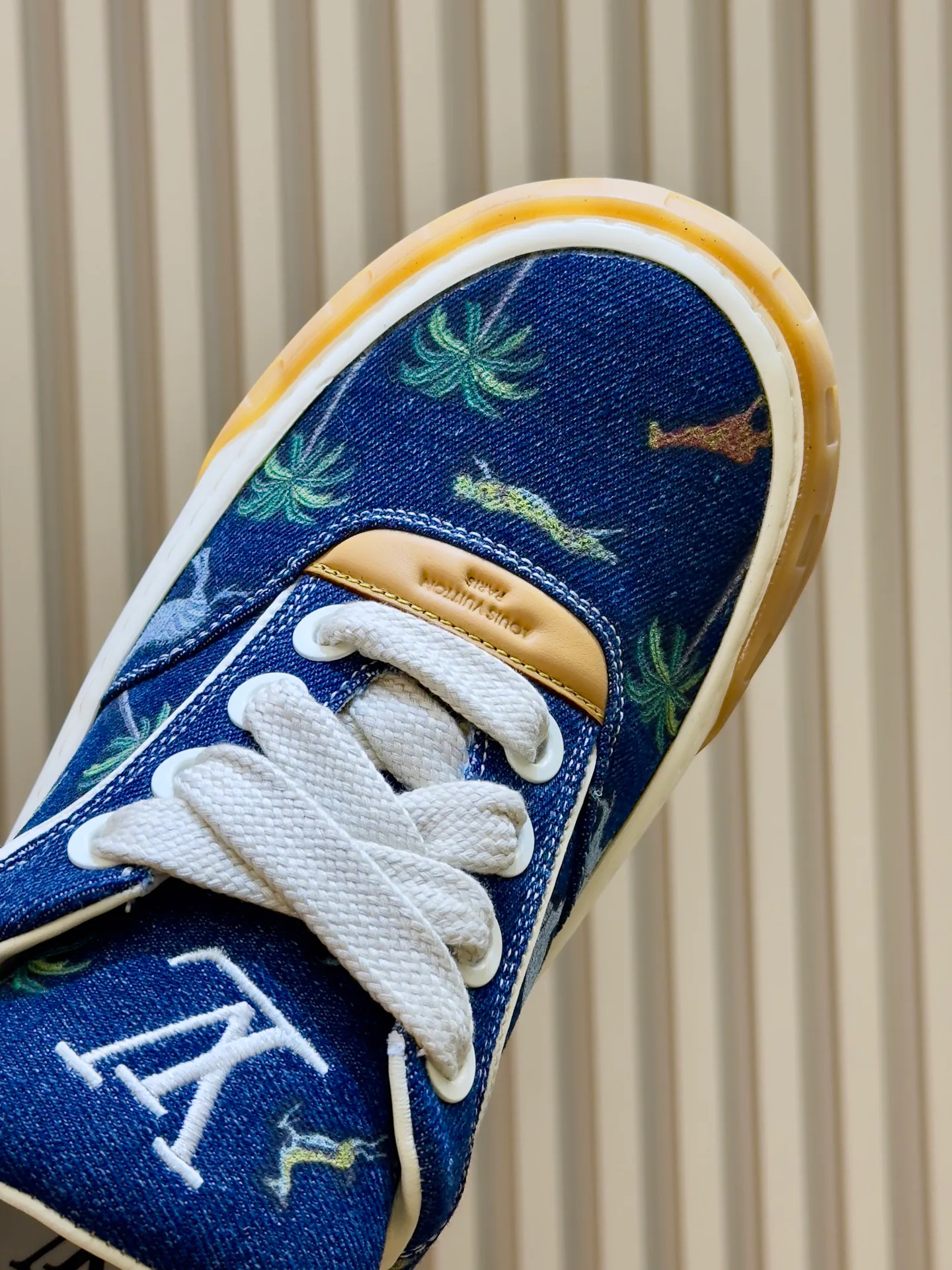 Women's Sneakers LOUIS VUITTON 18073517