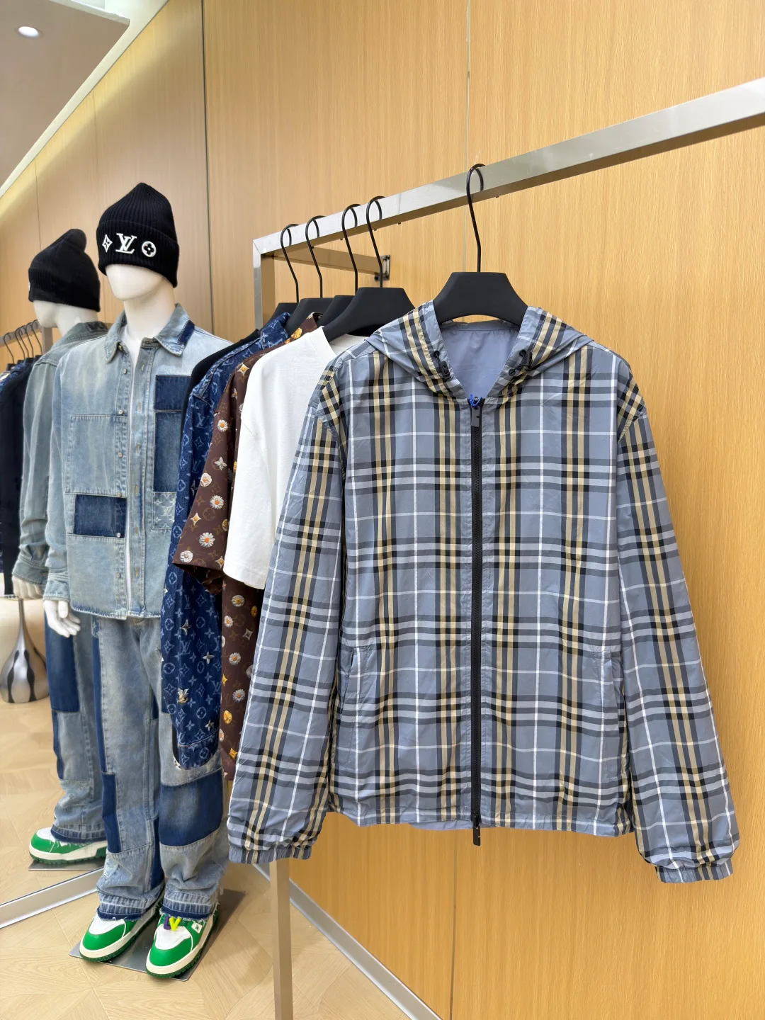 Men's Jackets And Down Jackets BURBERRY 17699415