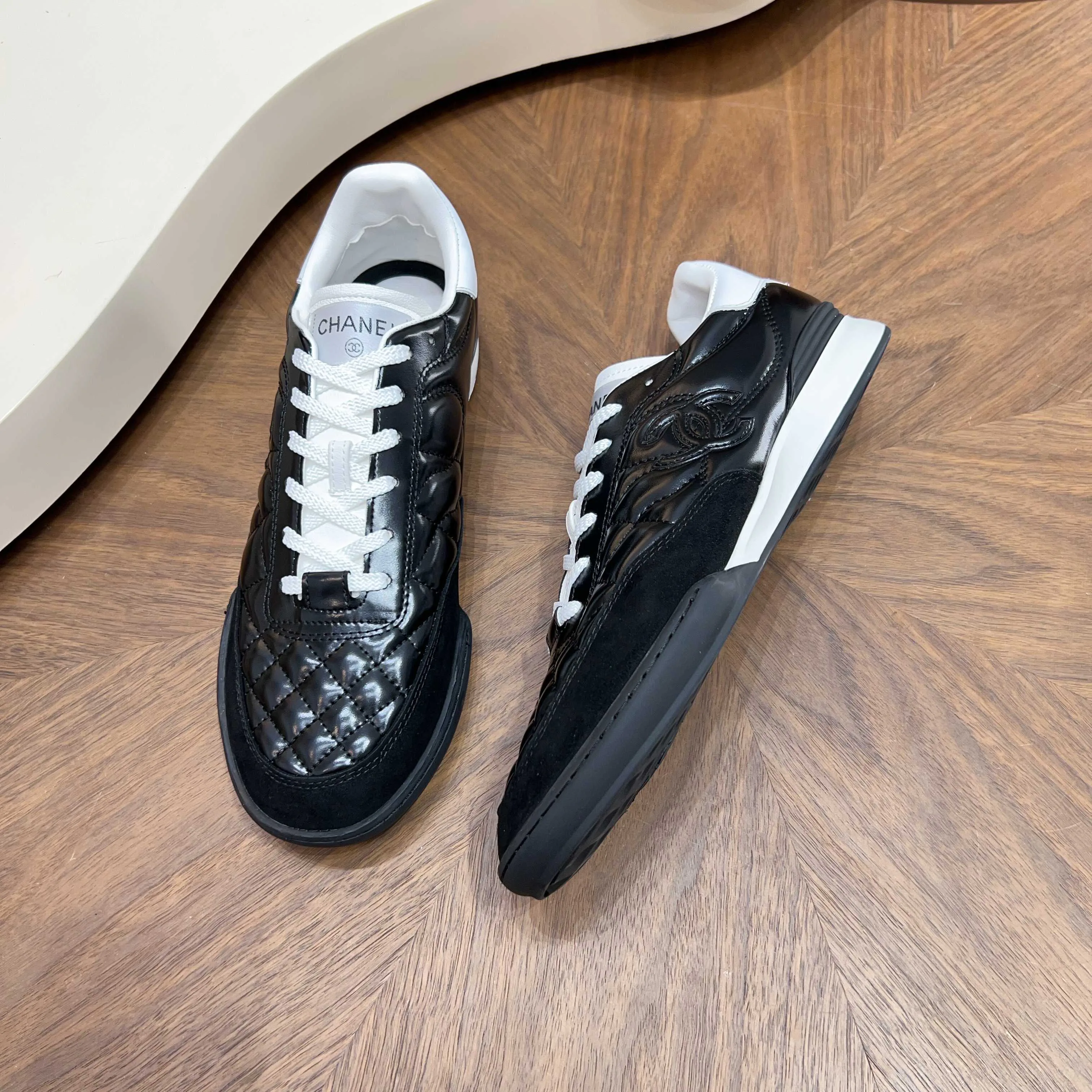 Women's Sneakers CHANEL 17918722