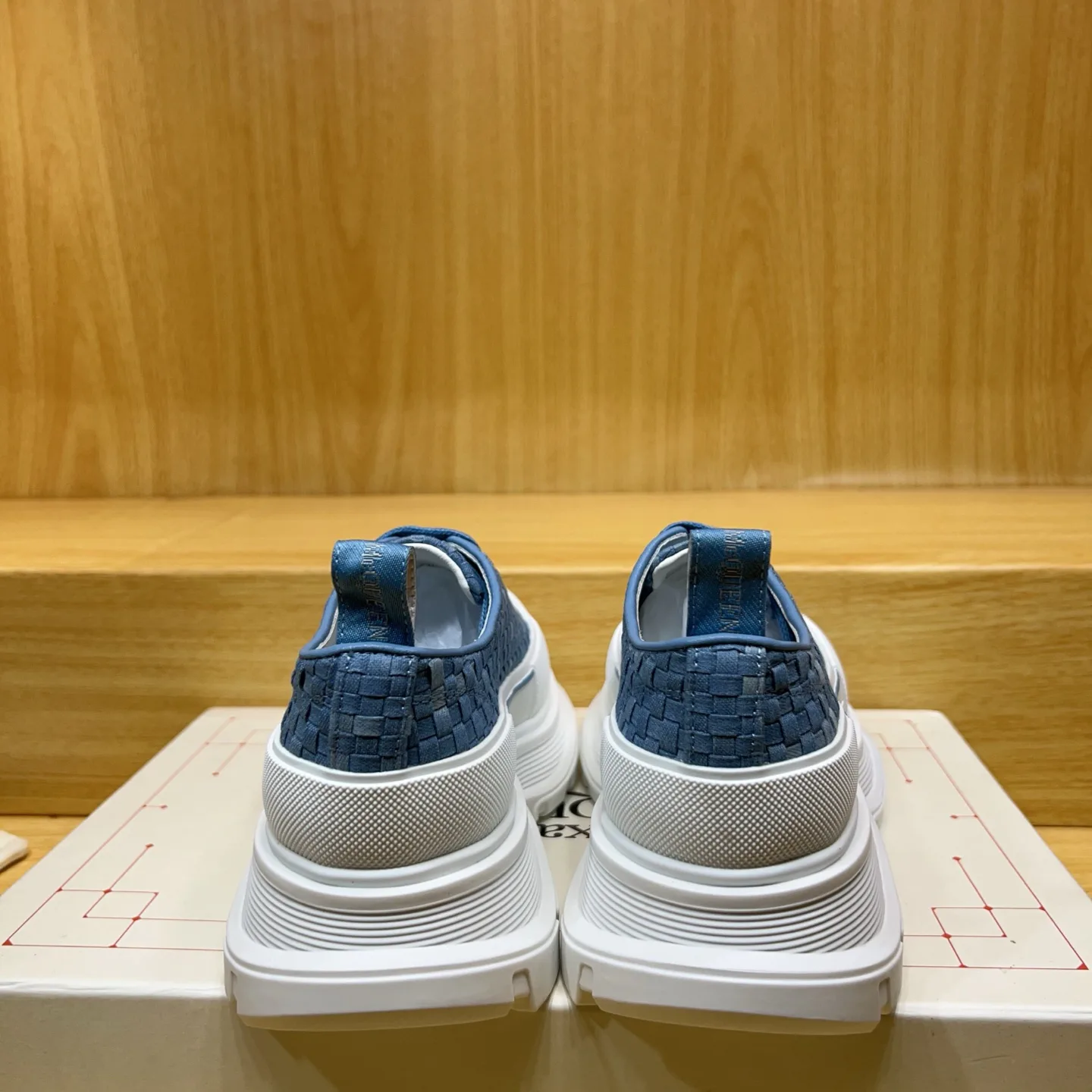 Women's Sneakers ALEXANDER MCQUEEN 17545170