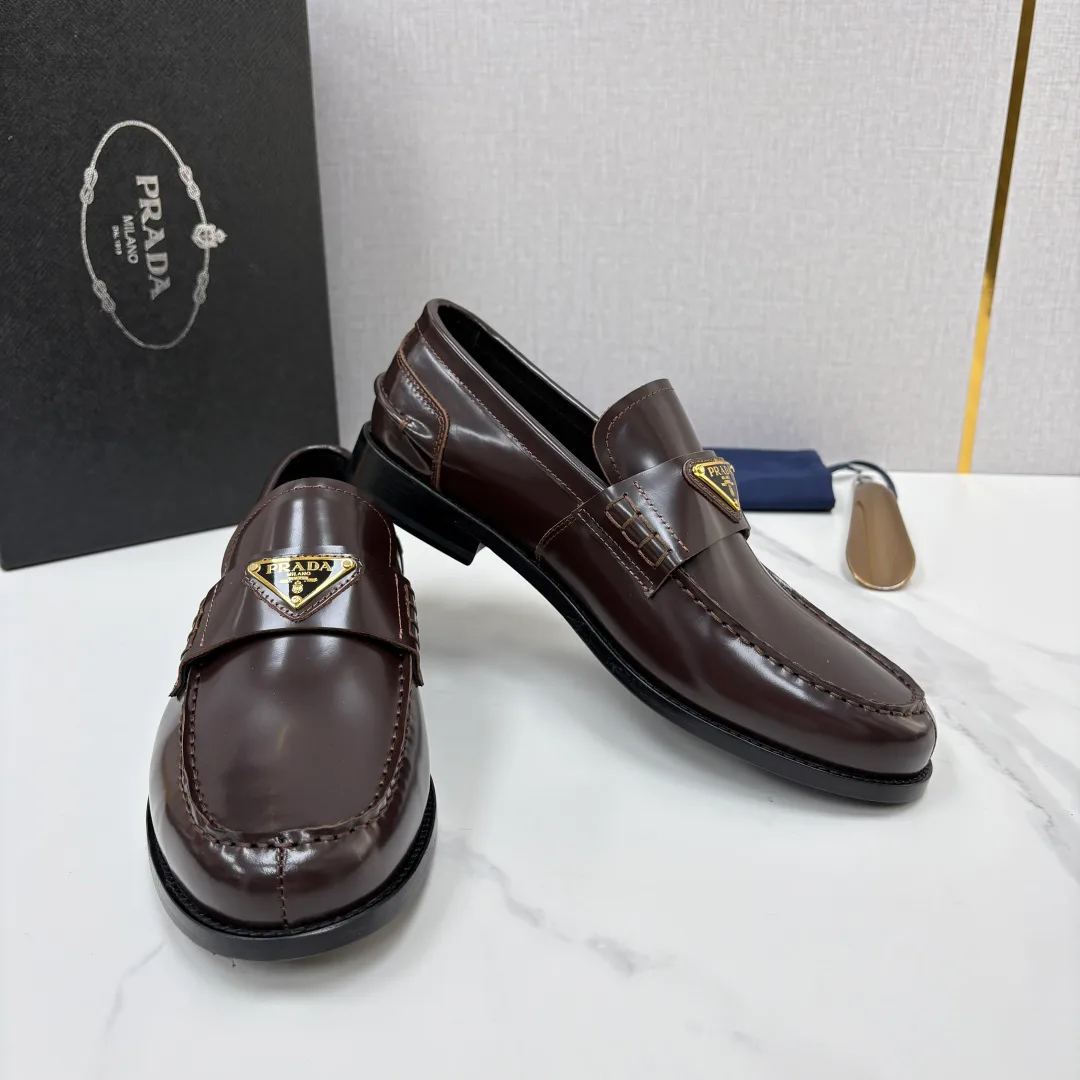 Men's Loafers And Dress Shoes PRADA 18367970