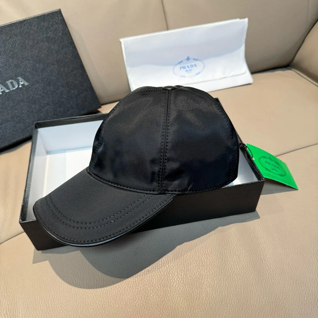 Hats PRADA 17604798