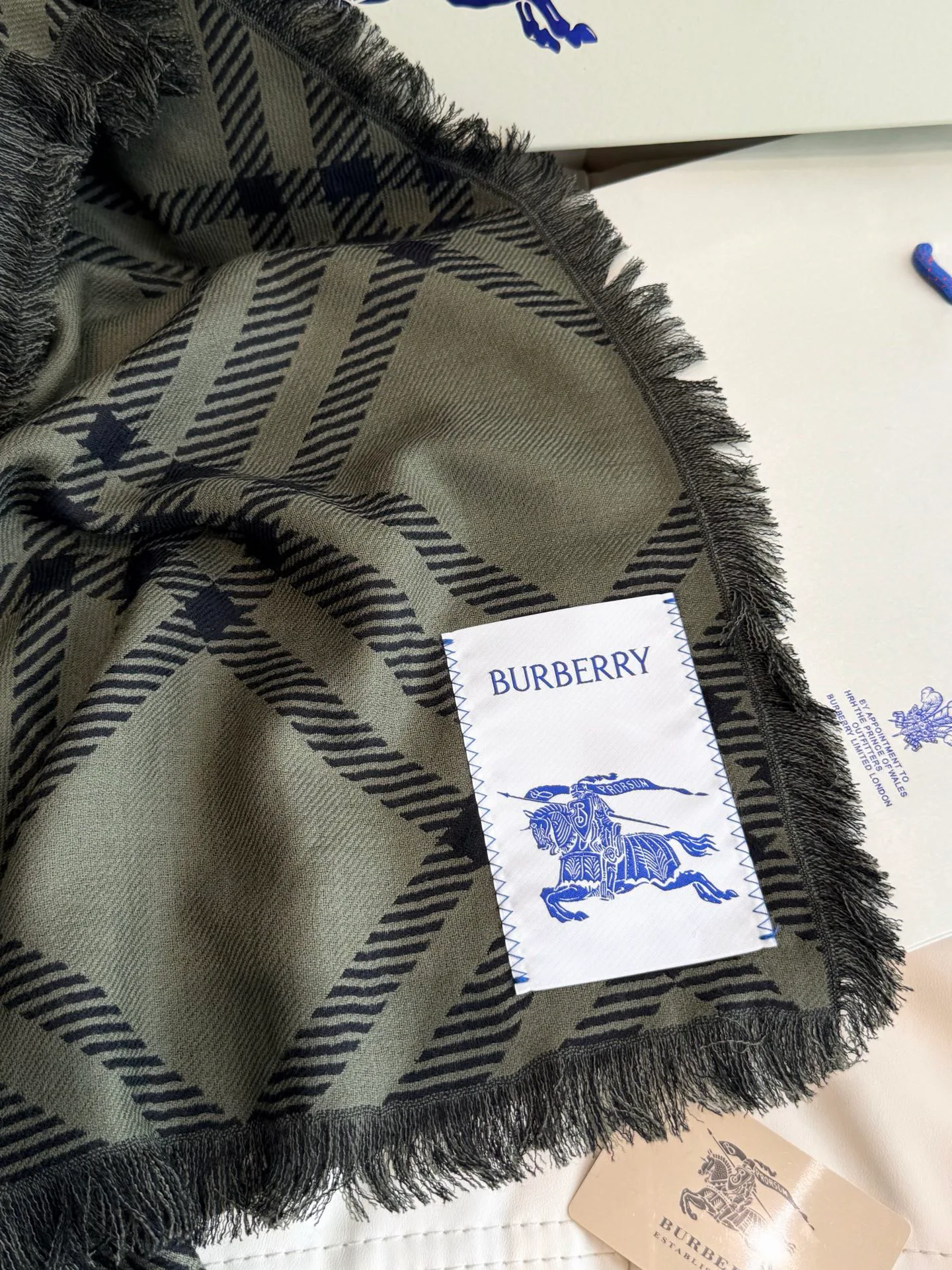 Scarves BURBERRY 18401209