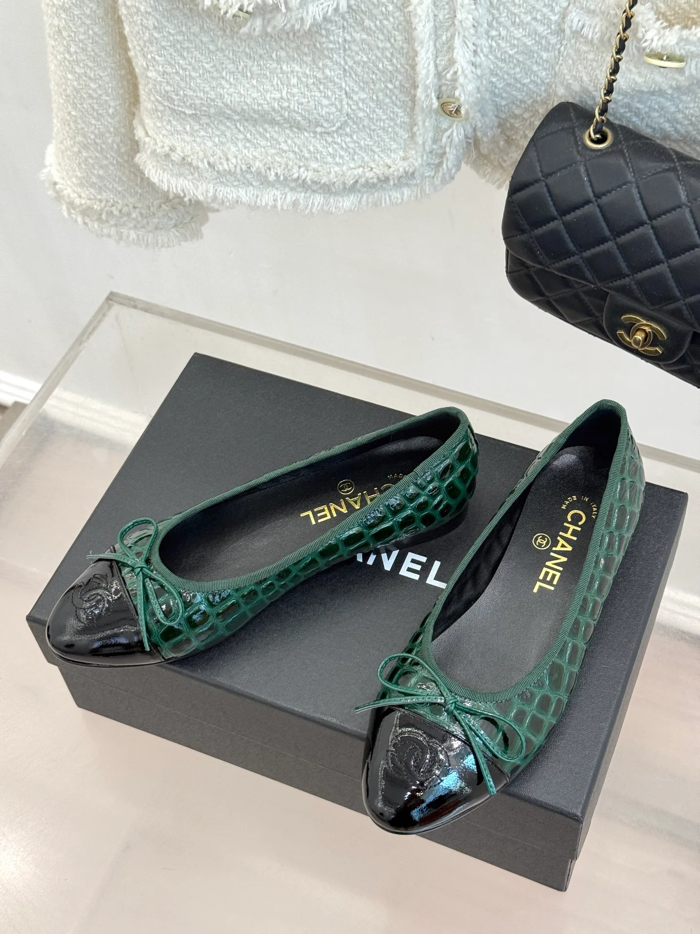 Women's Ballet Flats CHANEL 17406181