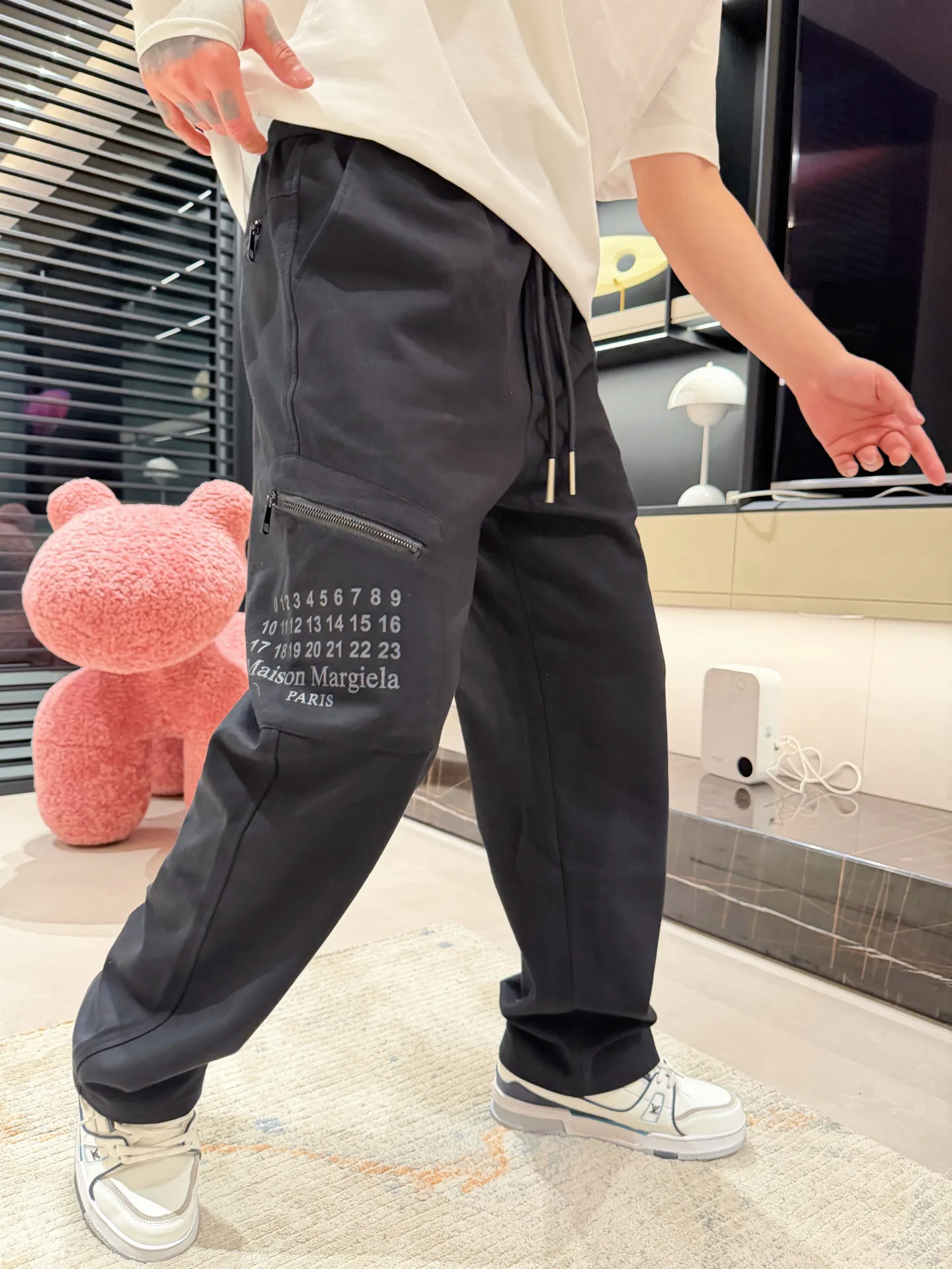 Men's Trousers MAISON MARGIELA 18499757