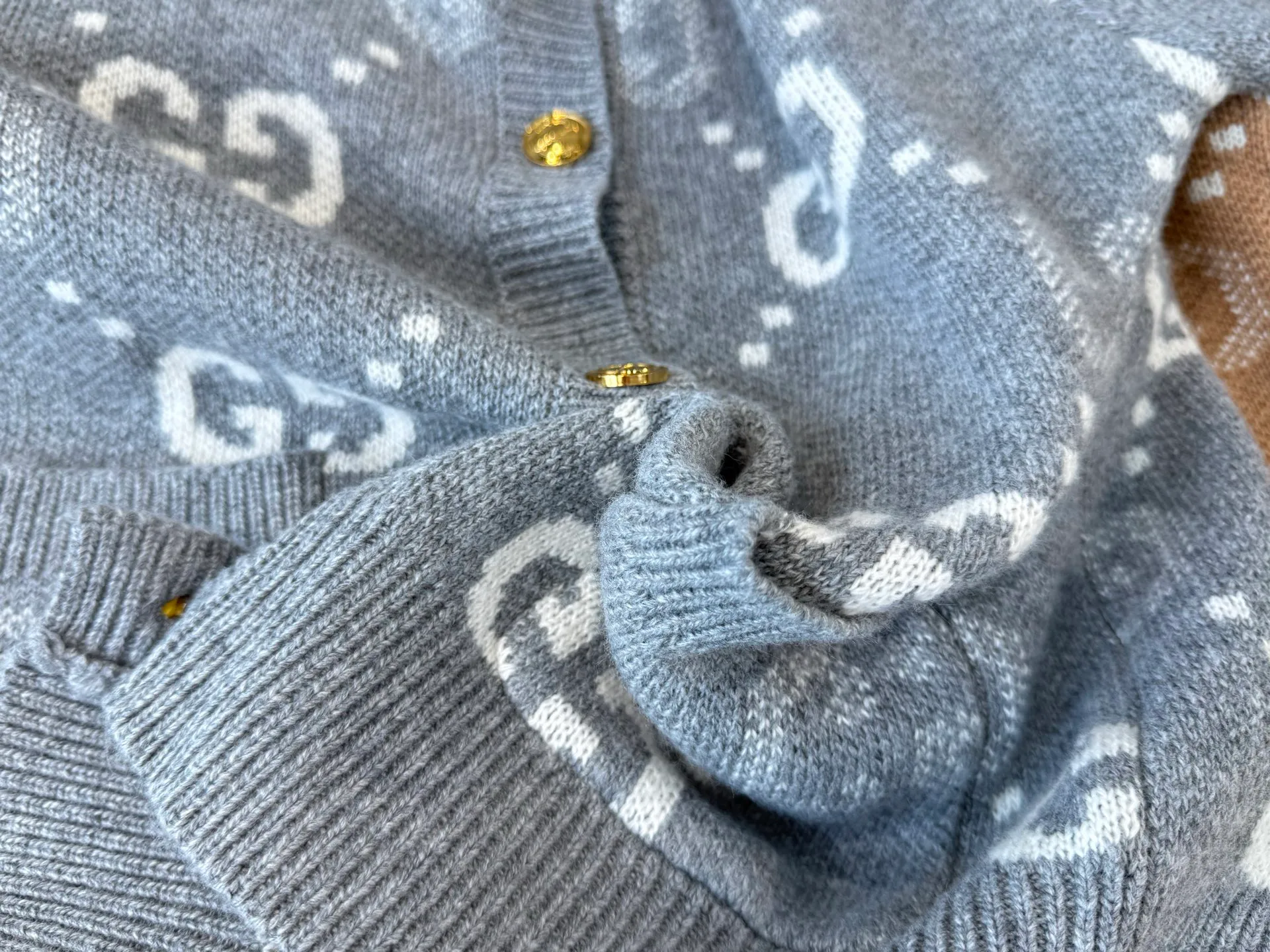 Women's Jumpers And Sweaters GUCCI 17720014