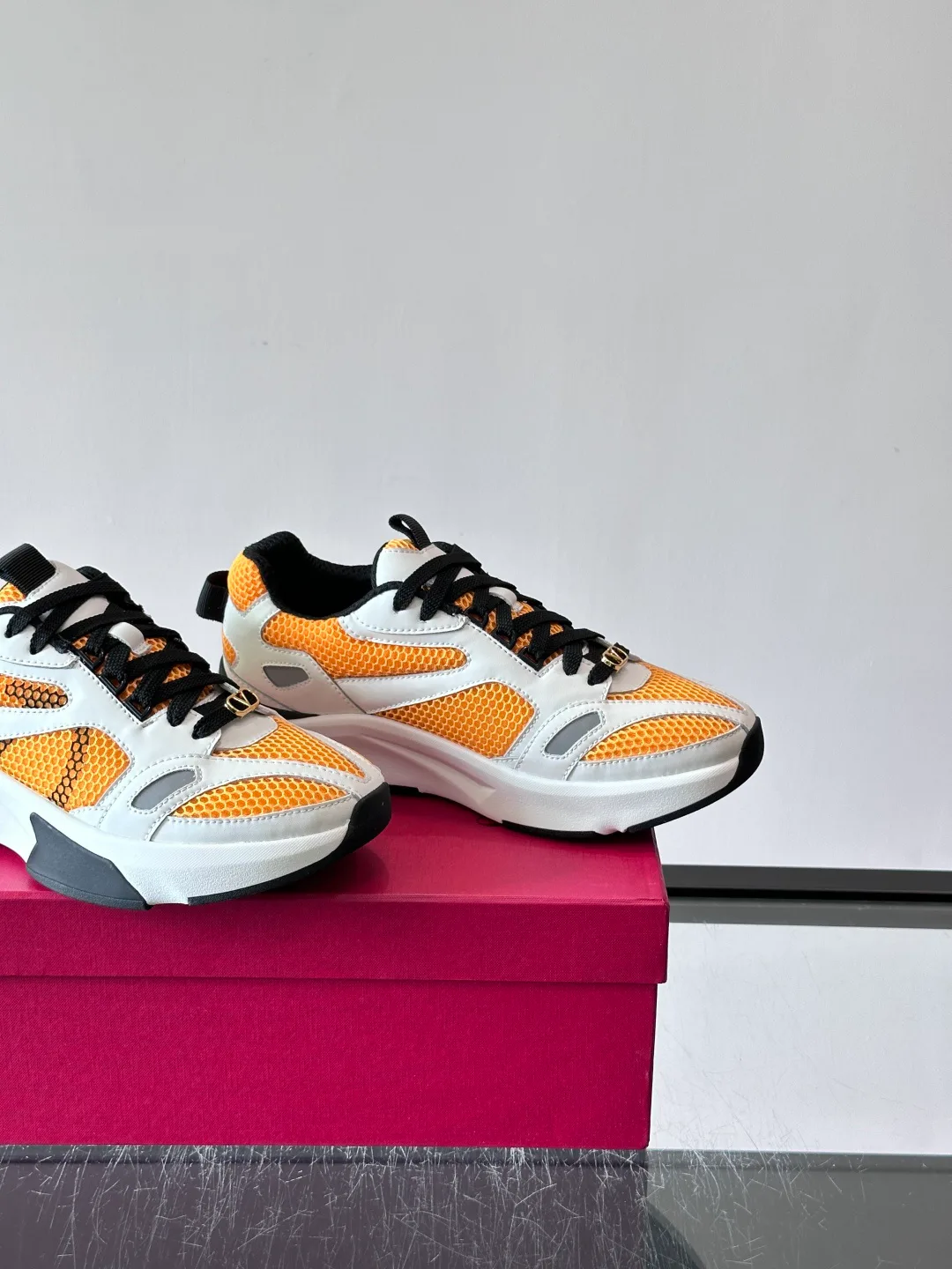Men's Sneakers VALENTINO 17224120