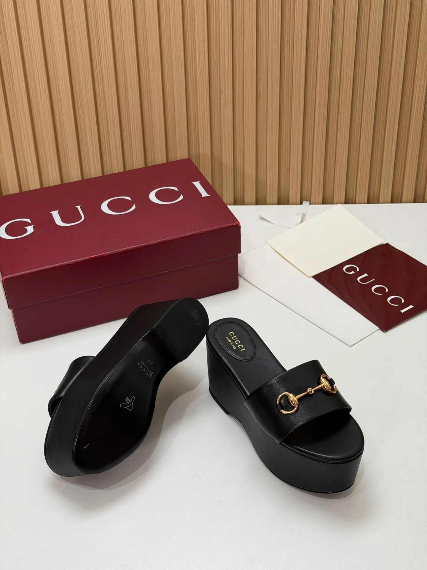 Women's Open-Toe Sandals GUCCI 17631677