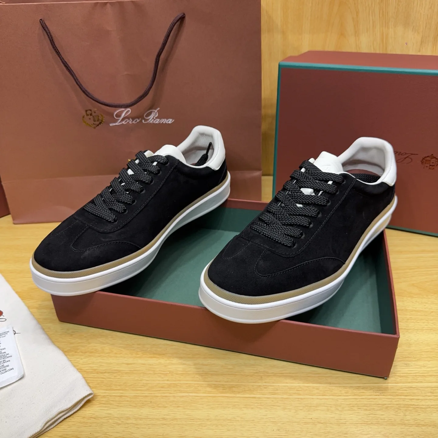 Women's Sneakers LORO PIANA 18263652