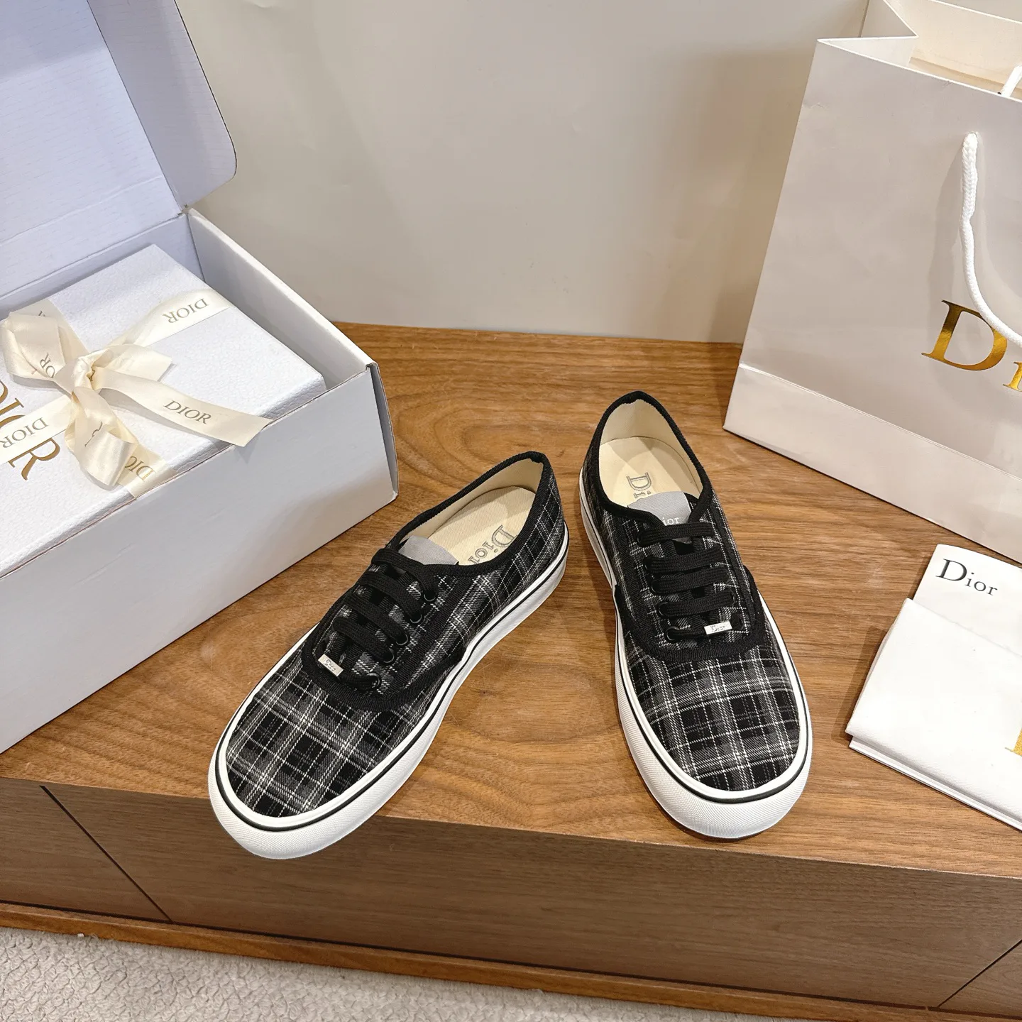 Women's Sneakers CHRISTIAN DIOR 18083844