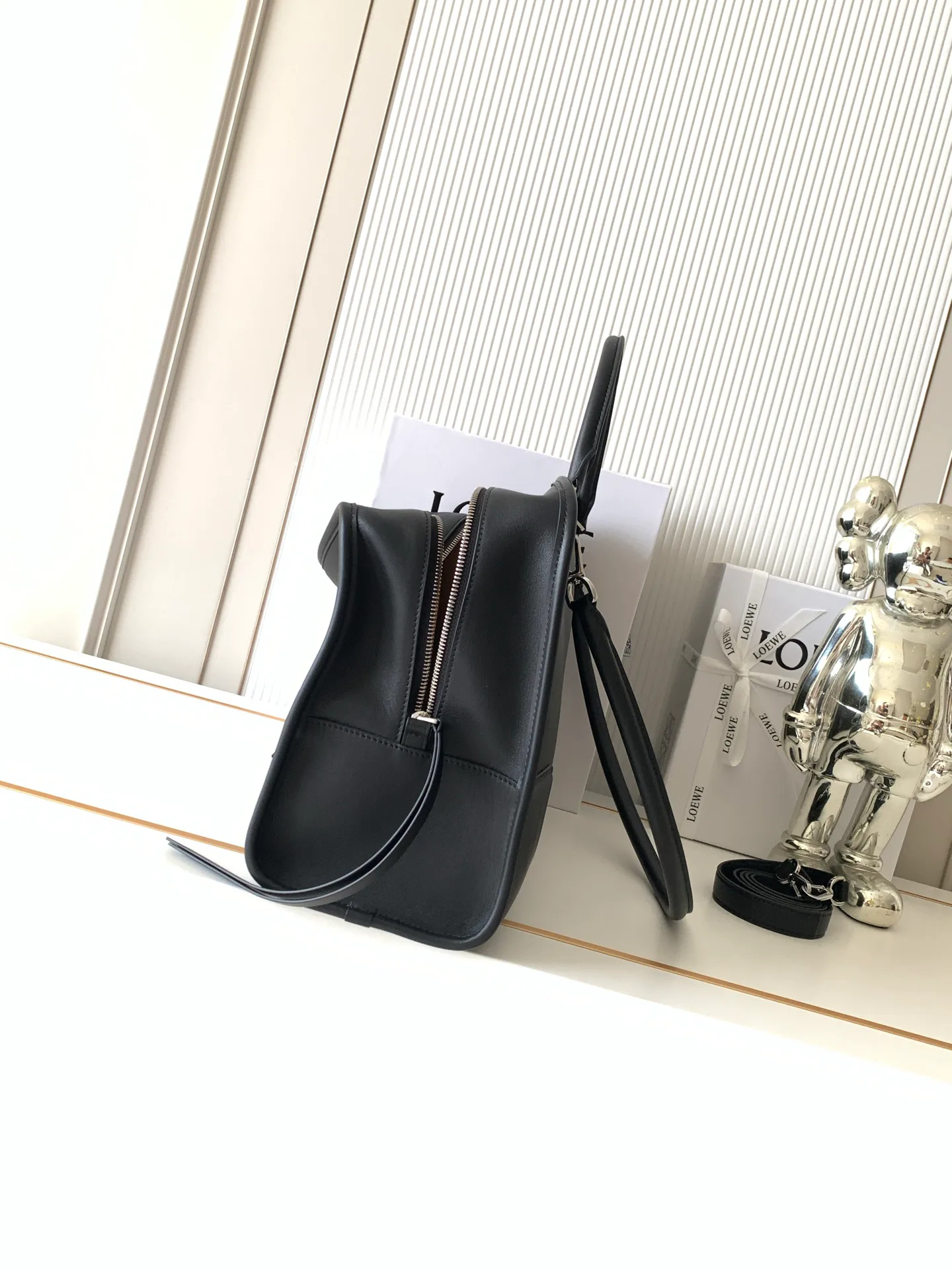 Women's Classic Handbags LOEWE 18326760