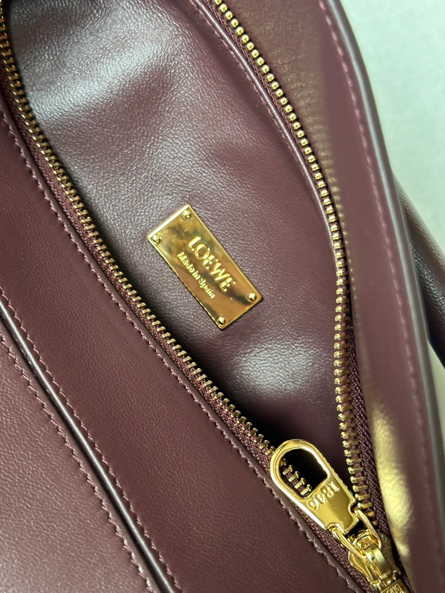 Women's Classic Handbags LOEWE 18434822