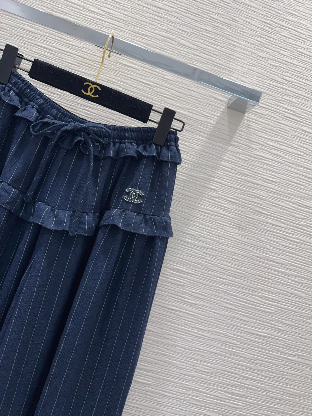 Women's Trousers CHANEL 18138493
