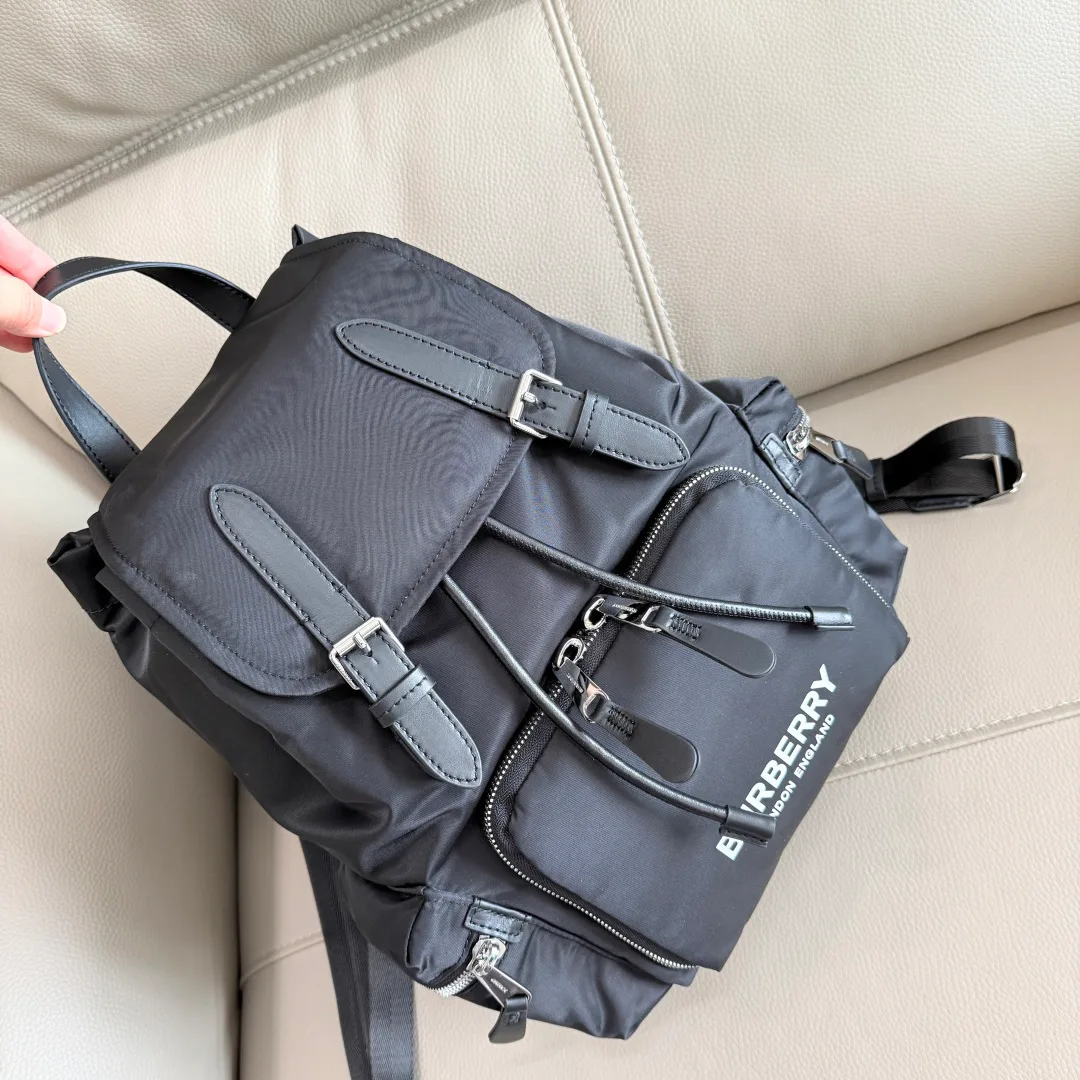 Women's Backpacks BURBERRY 17949149