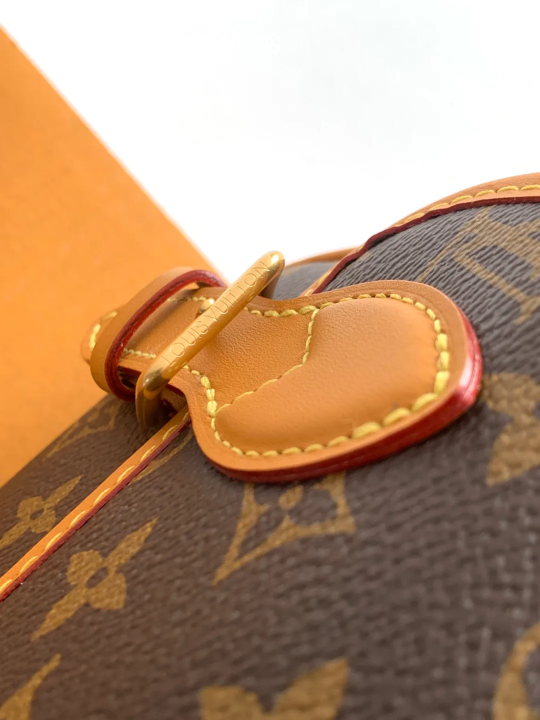 Women's Classic Handbags LOUIS VUITTON 18521035