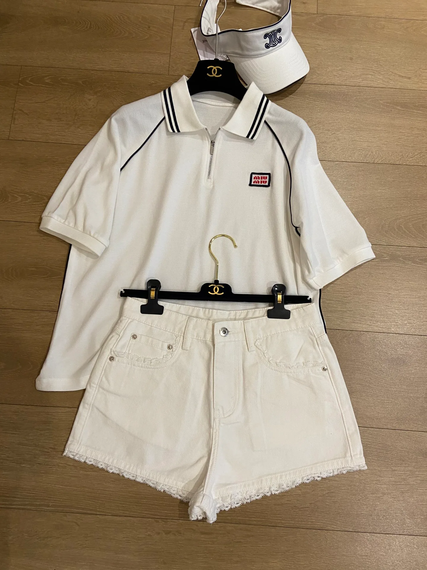 Women's Shorts MIU MIU 17222115