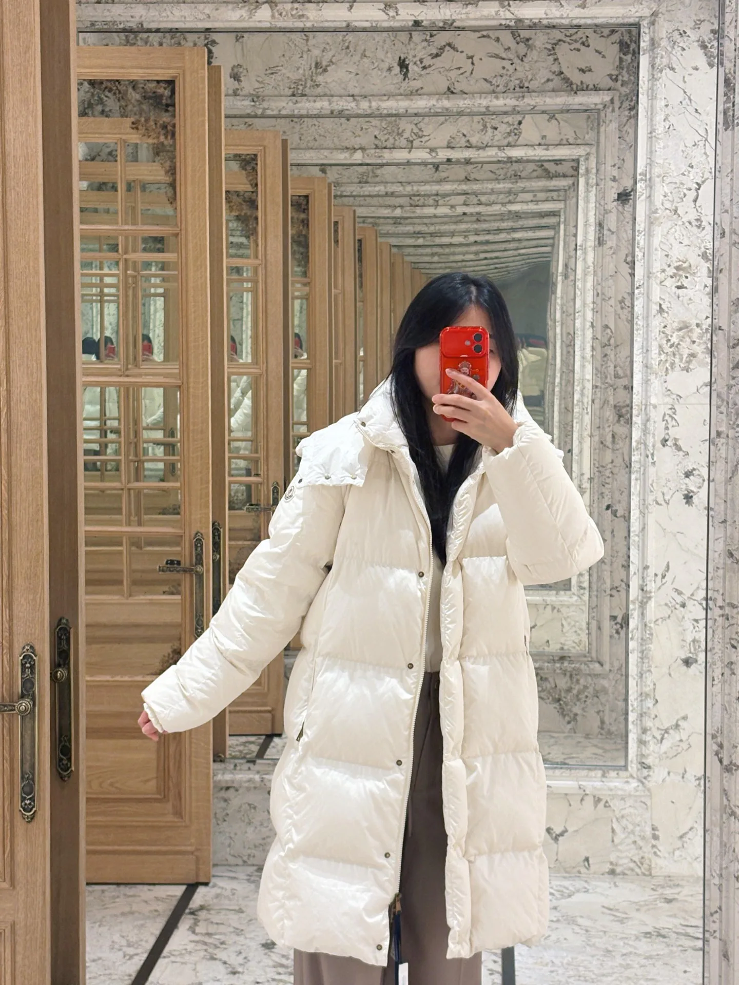 Women's Jackets And Down Jackets MONCLER 18168818