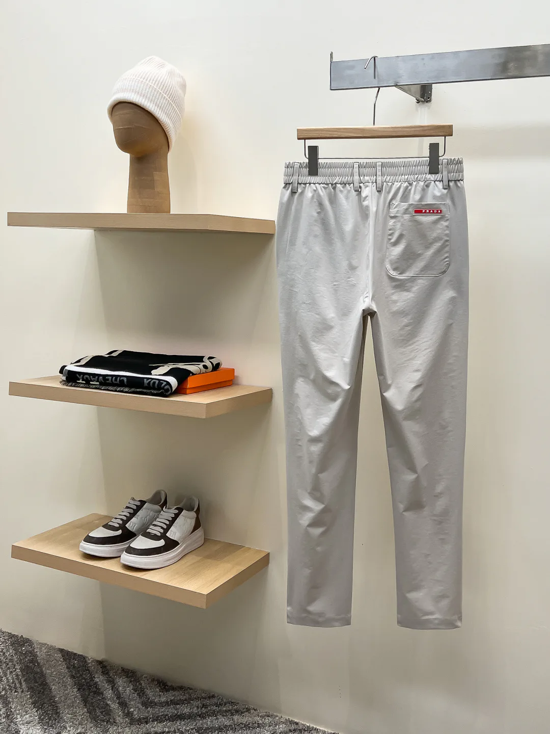 Men's Trousers PRADA 18499191