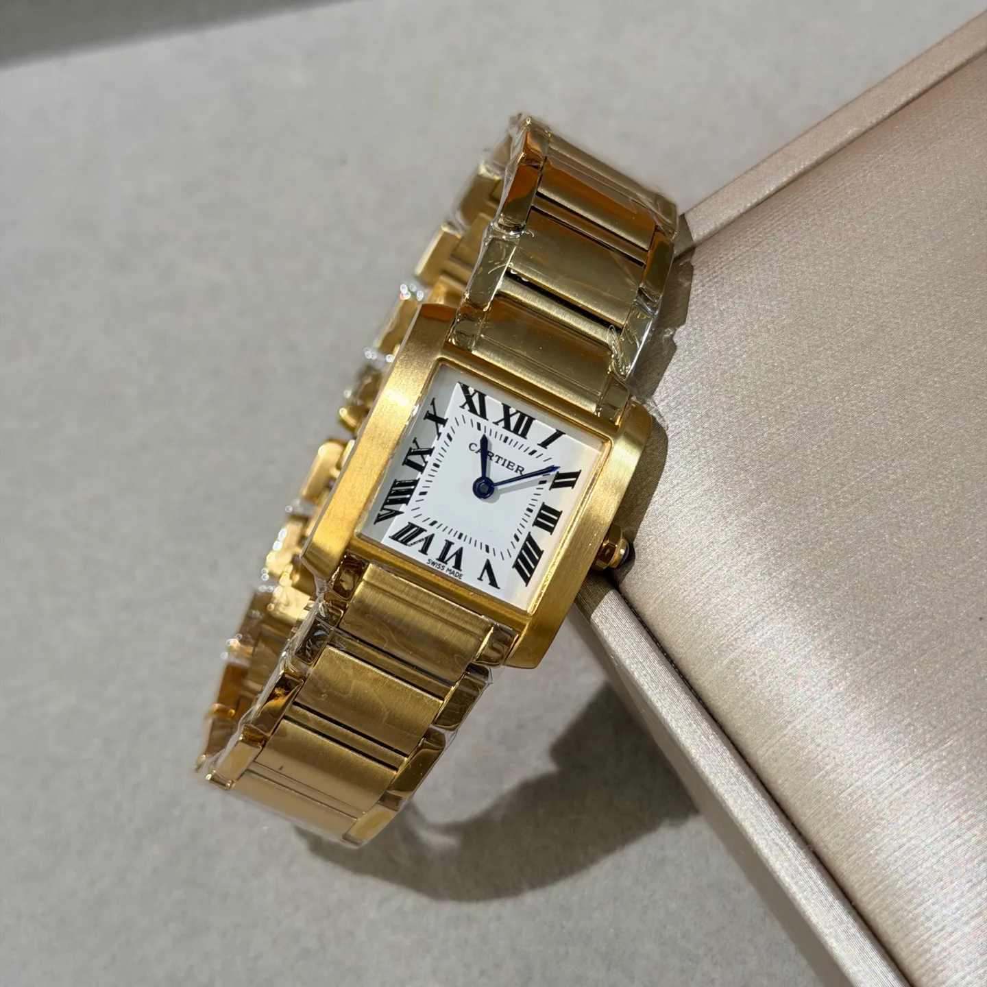 Women's Watches CARTIER 17650367