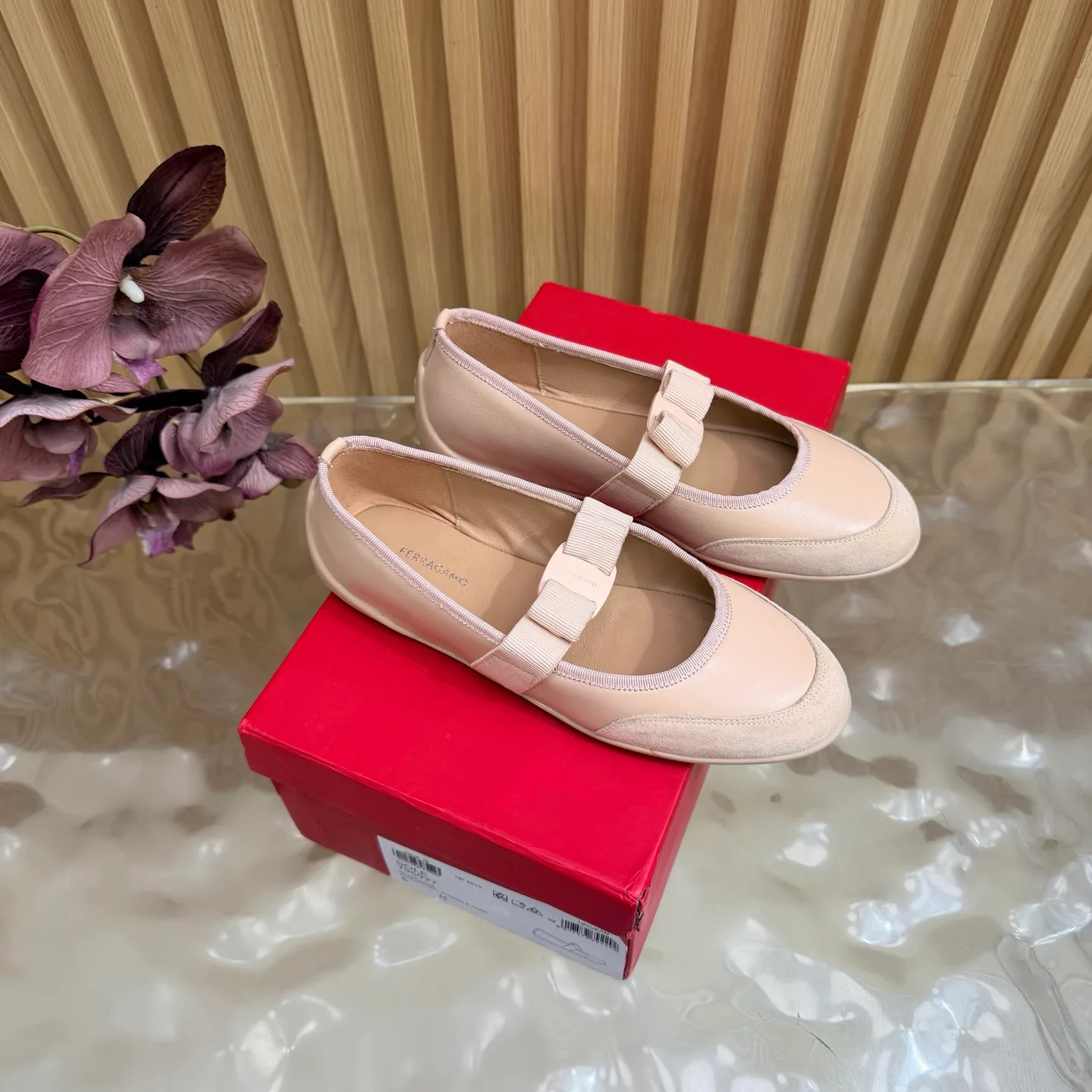 Балетки Женские Salvatore Ferragamo 18645859