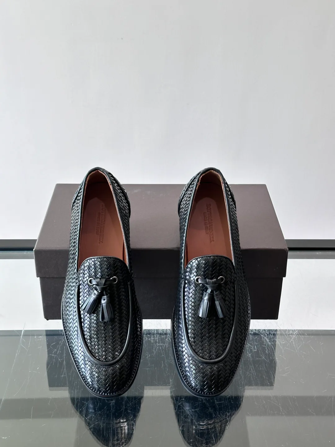 Men's Loafers And Dress Shoes BOTTEGA VENETA 17730365