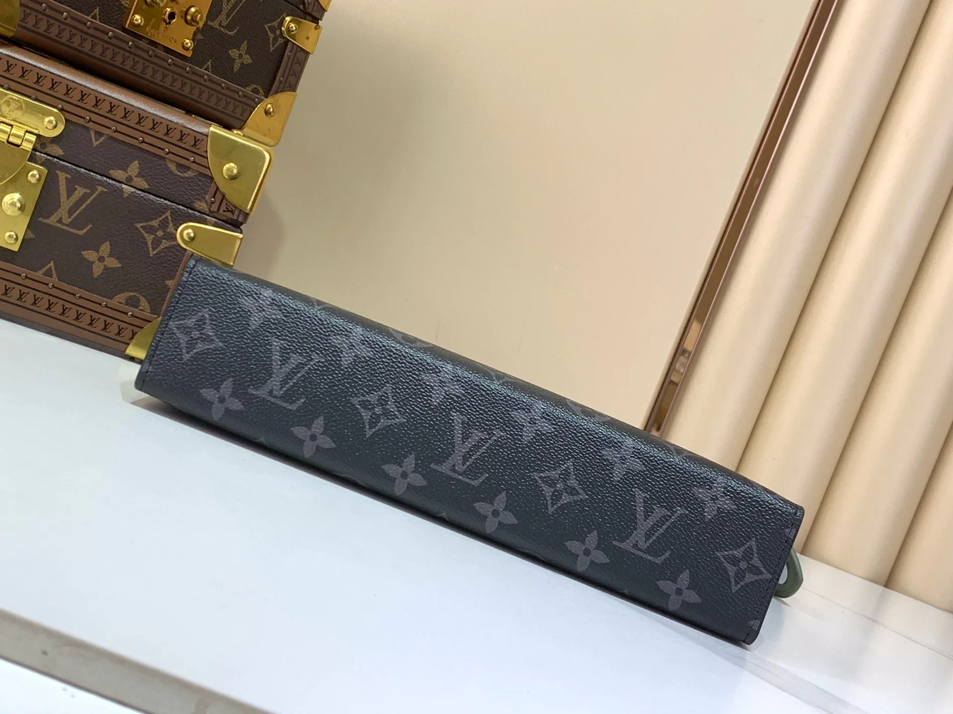 Women's Clutches LOUIS VUITTON 17499385