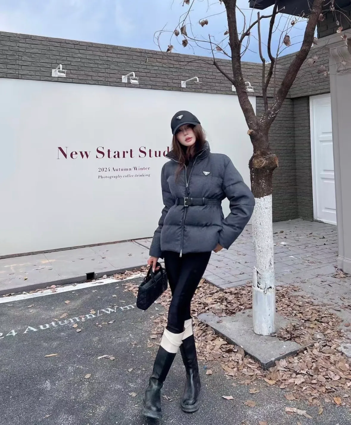 Women's Jackets And Down Jackets PRADA 17909101