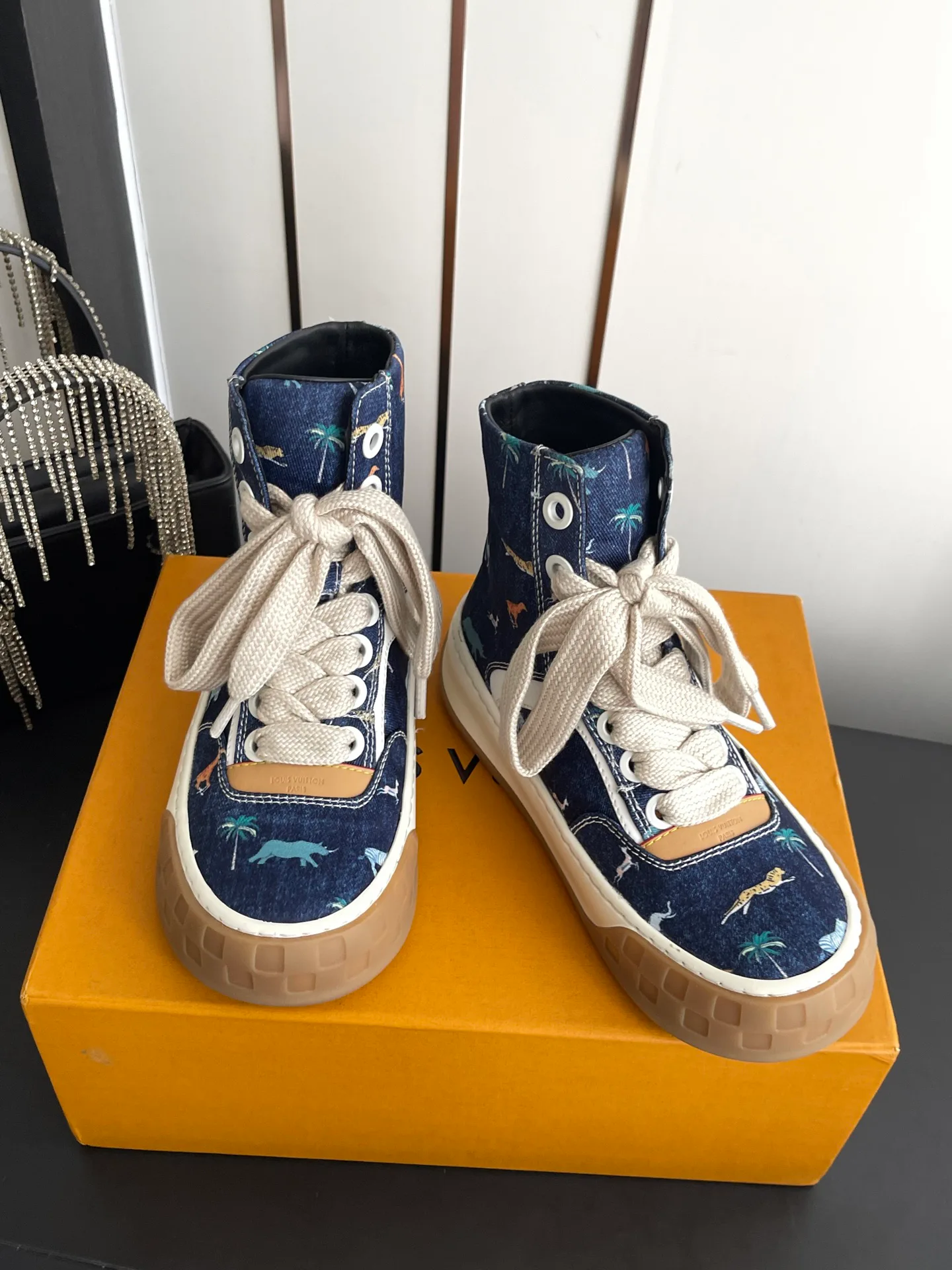 Women's Sneakers LOUIS VUITTON 17673241