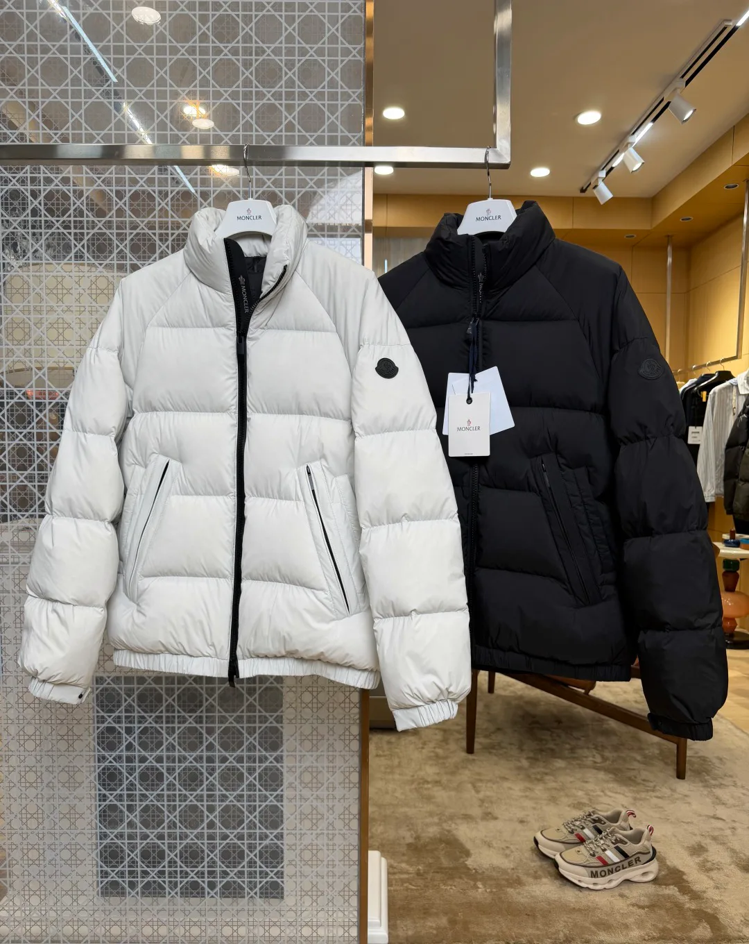 Men's Jackets And Down Jackets MONCLER 18359921
