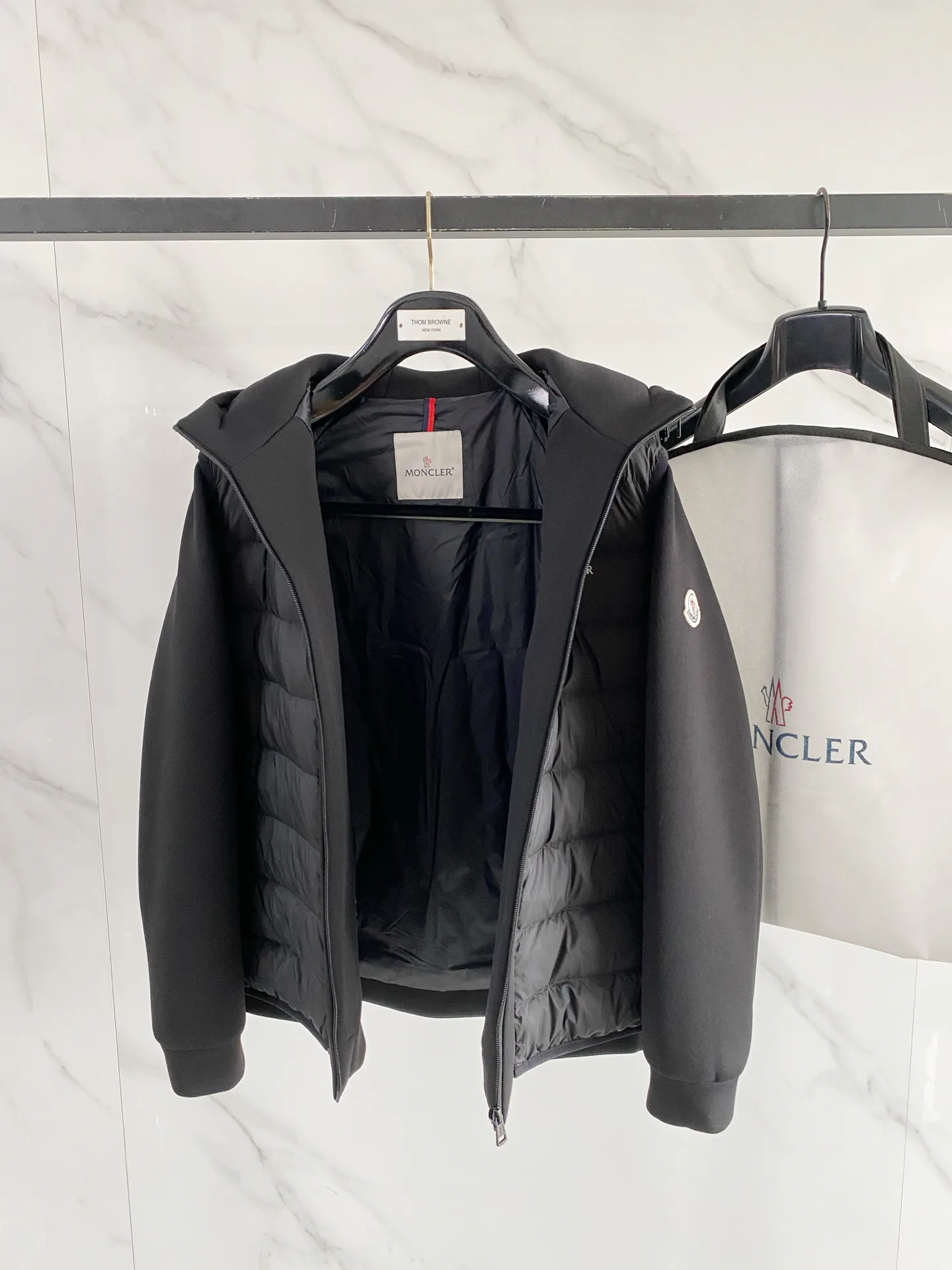 Men's Jackets And Down Jackets MONCLER 18510171