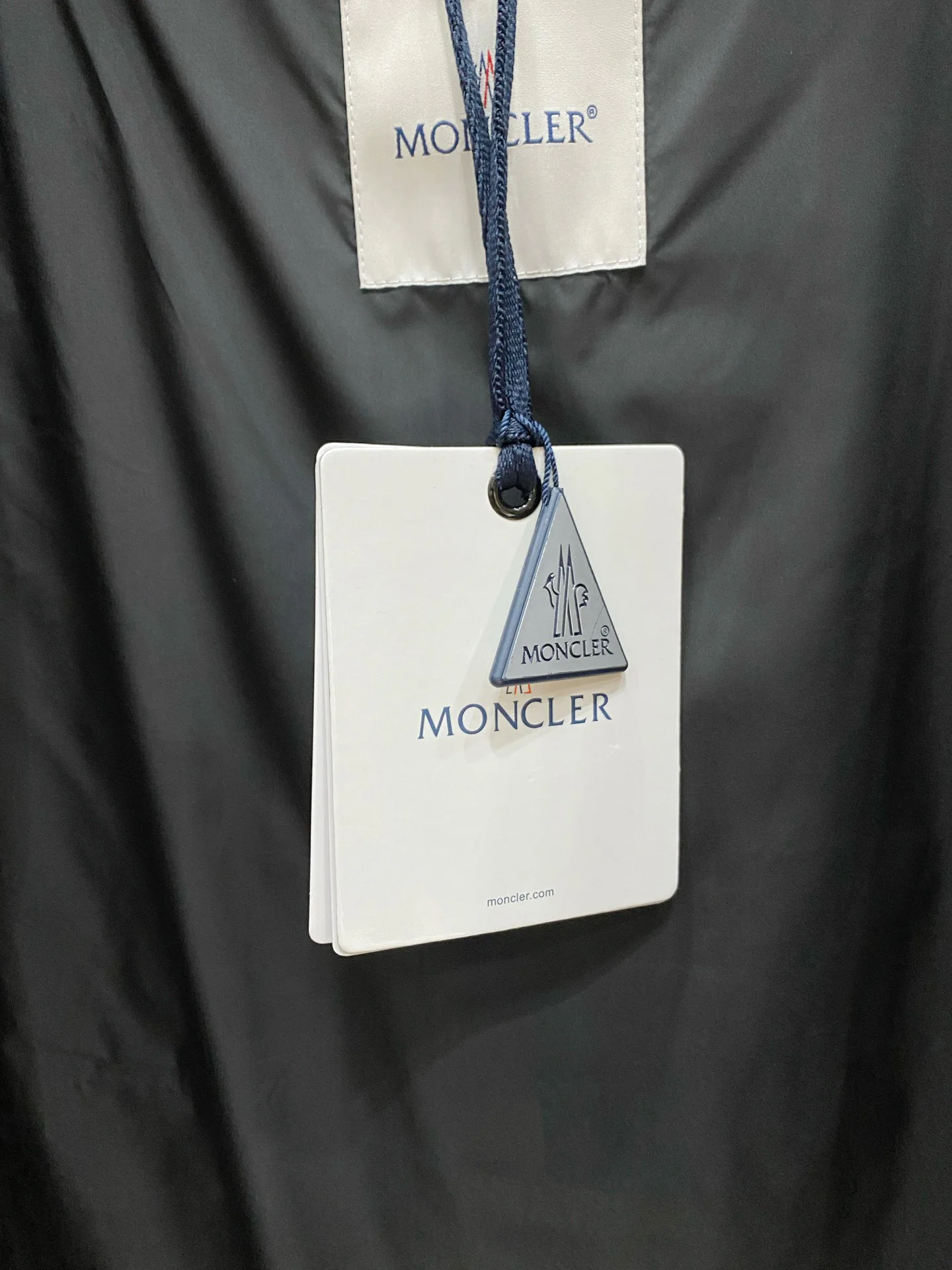 Men's Jackets And Down Jackets MONCLER 18374649