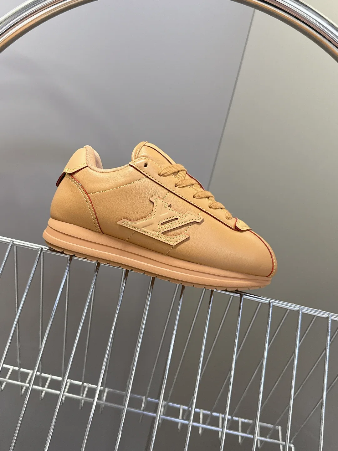 Women's Sneakers LOUIS VUITTON 18005435