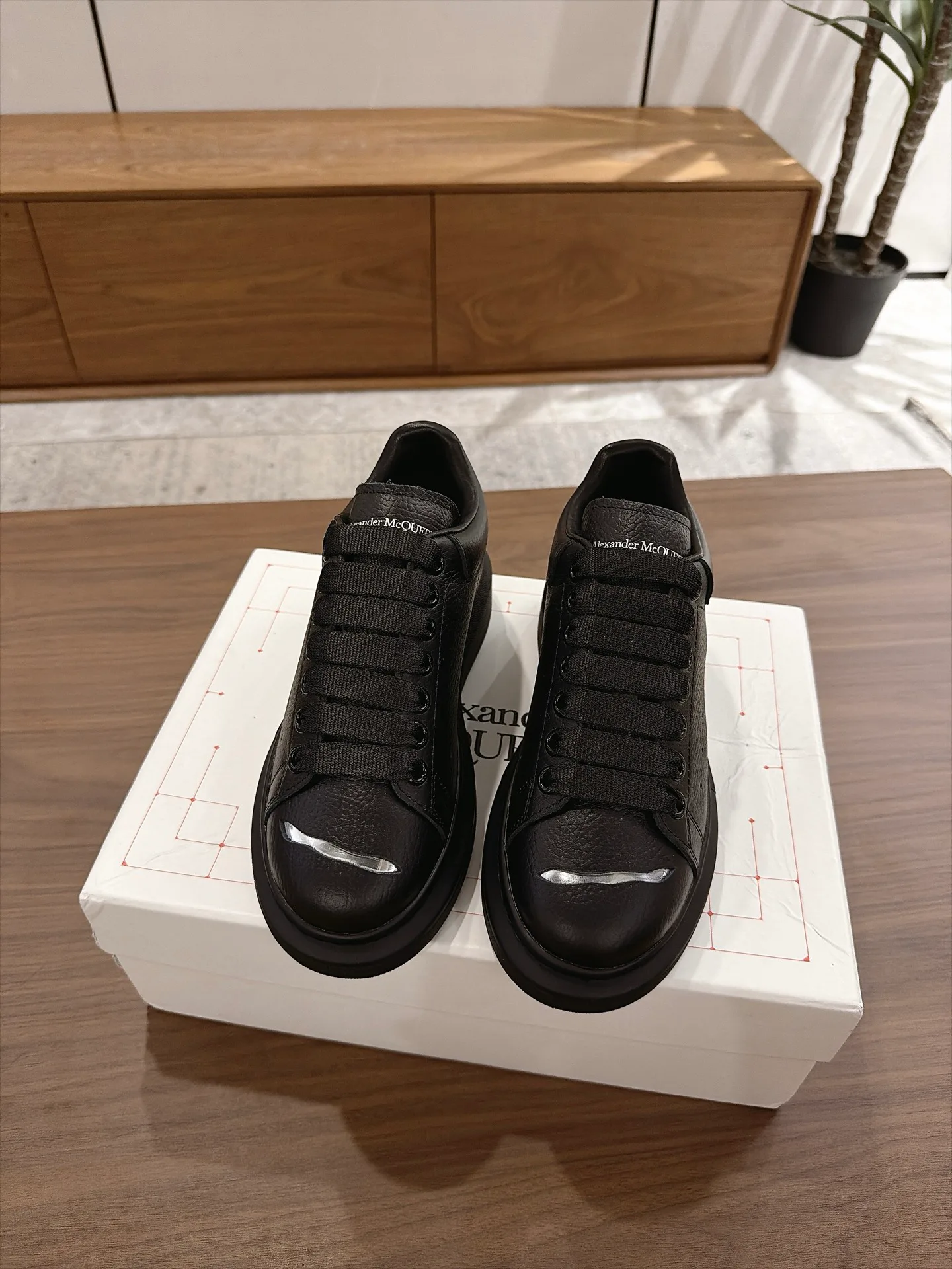 Women's Sneakers ALEXANDER MCQUEEN 18219649