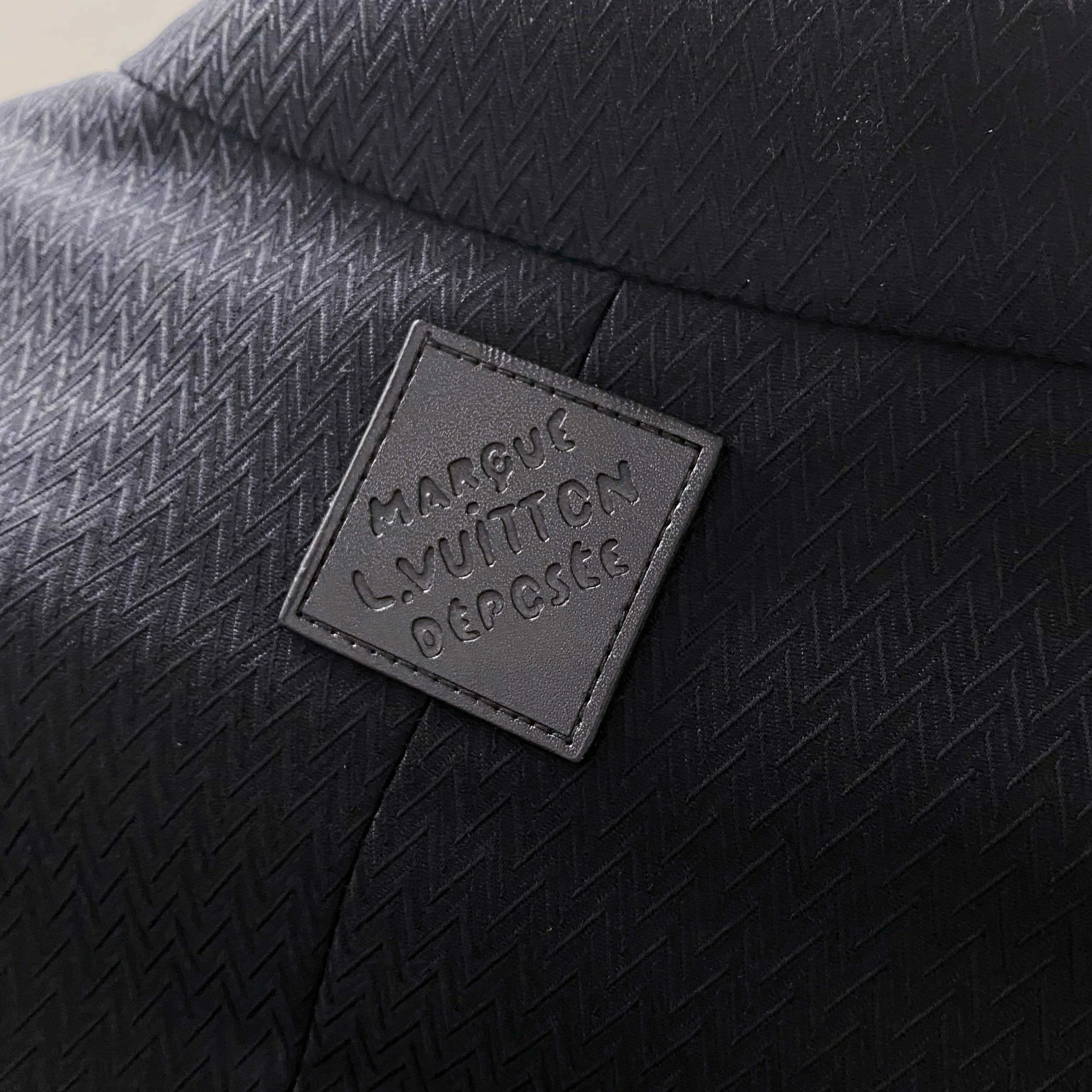 Men's Suits LOUIS VUITTON 17612504