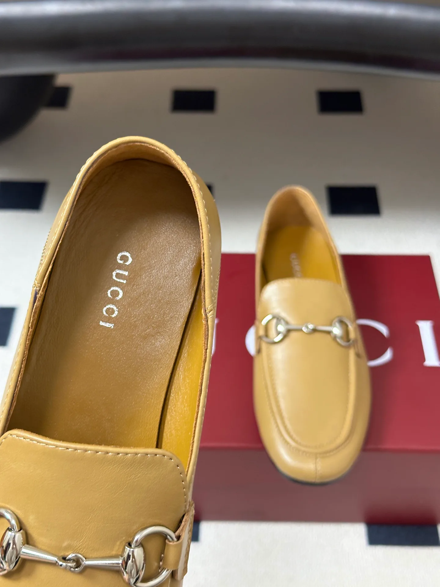 Women's Loafers And Moccasins GUCCI 18049746