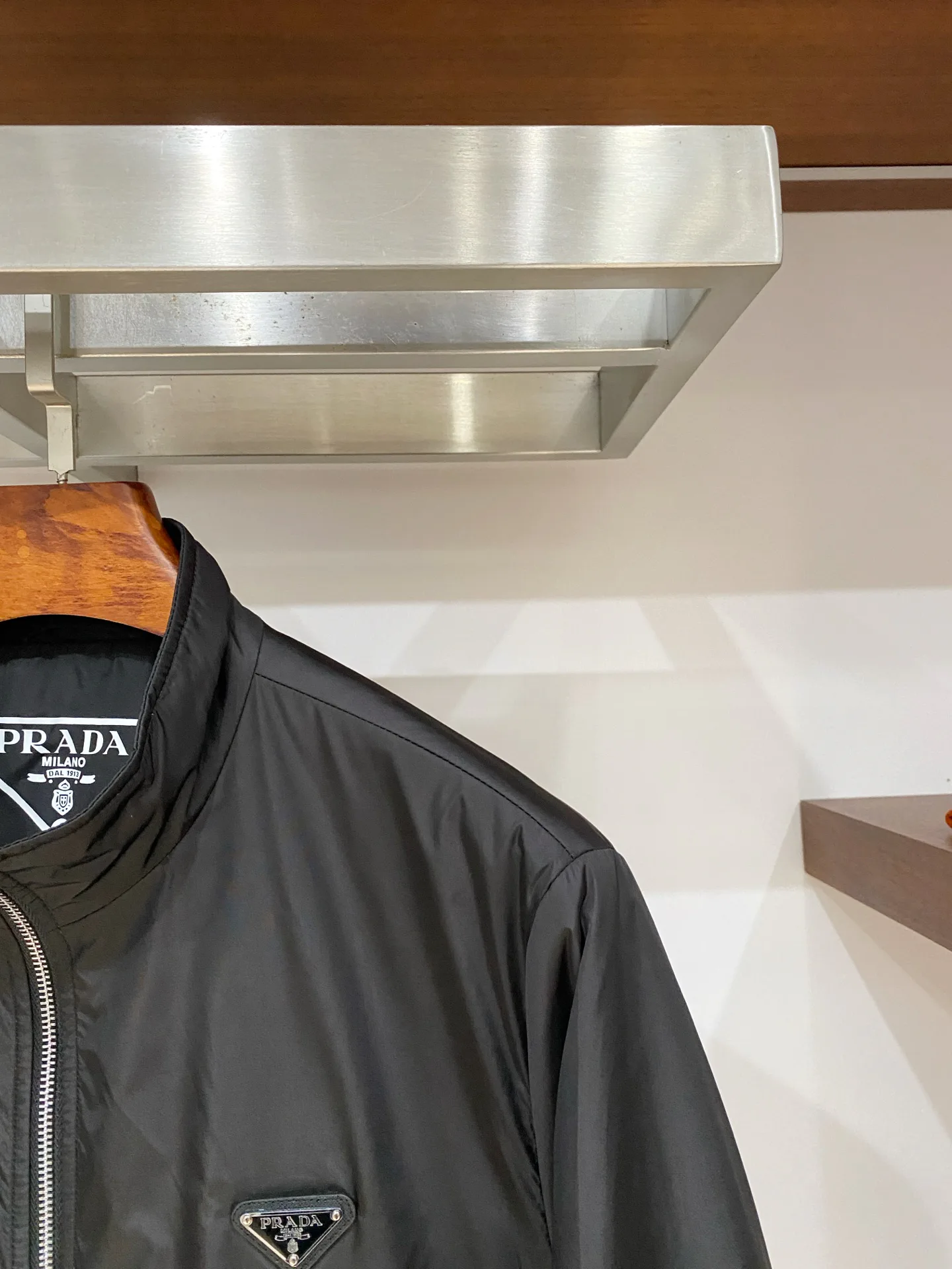 Куртки И Пуховики Мужские Prada 18609322